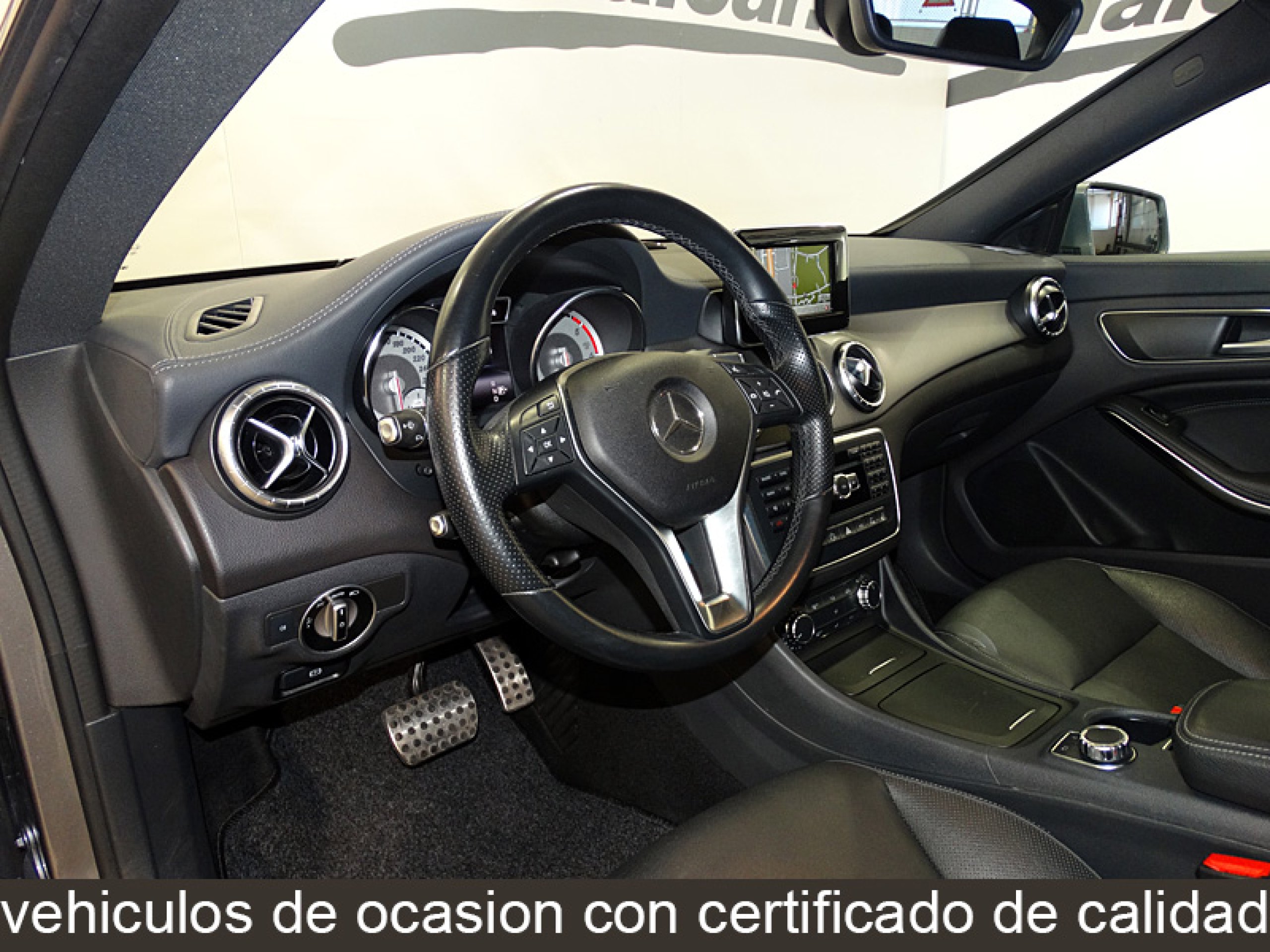 Foto Mercedes-Benz CLA 220 21