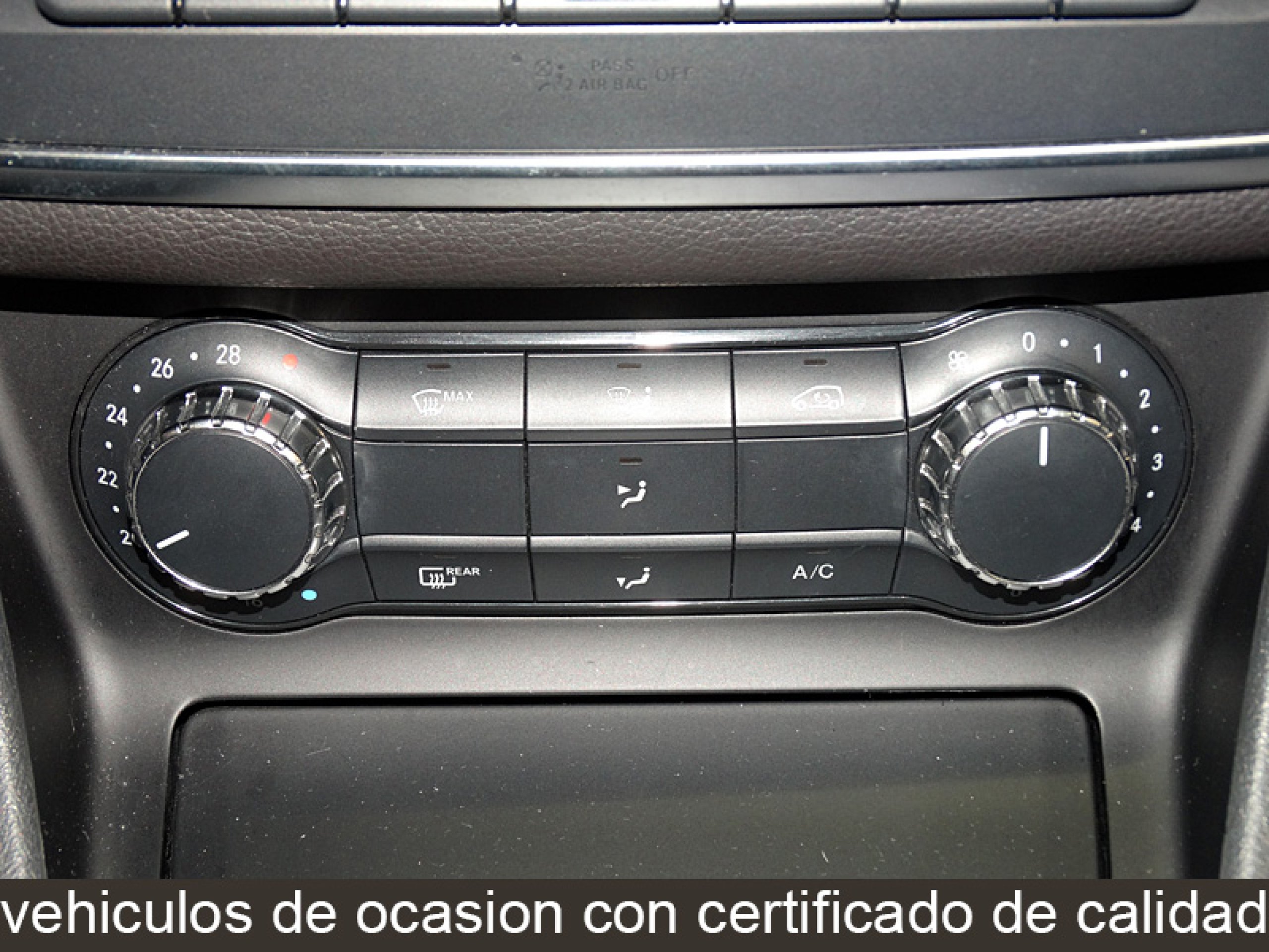 Foto Mercedes-Benz CLA 220 27