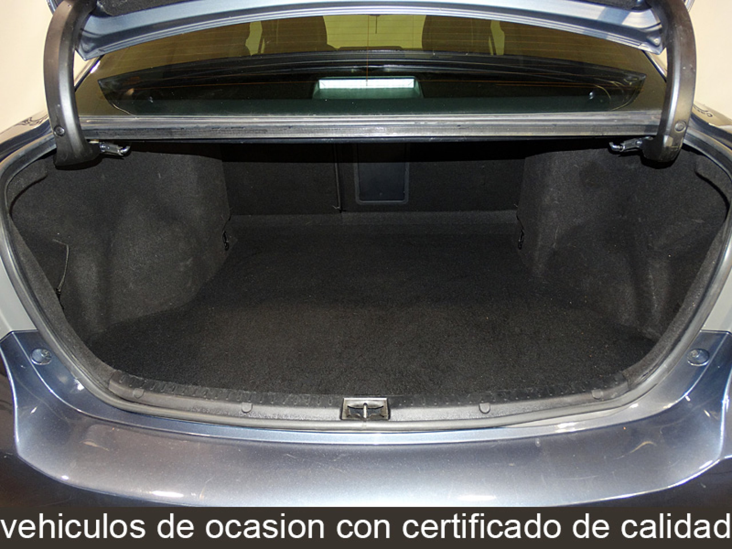 Foto Toyota Avensis 9