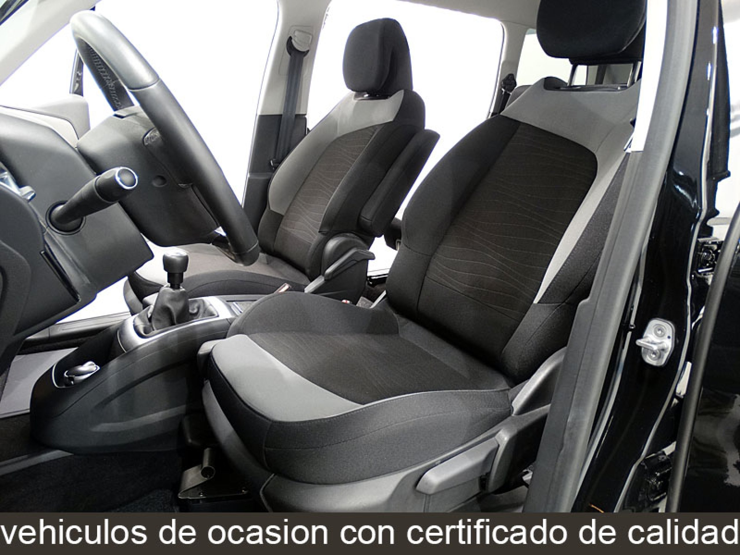 Foto Citroen Grand C4 Picasso 22