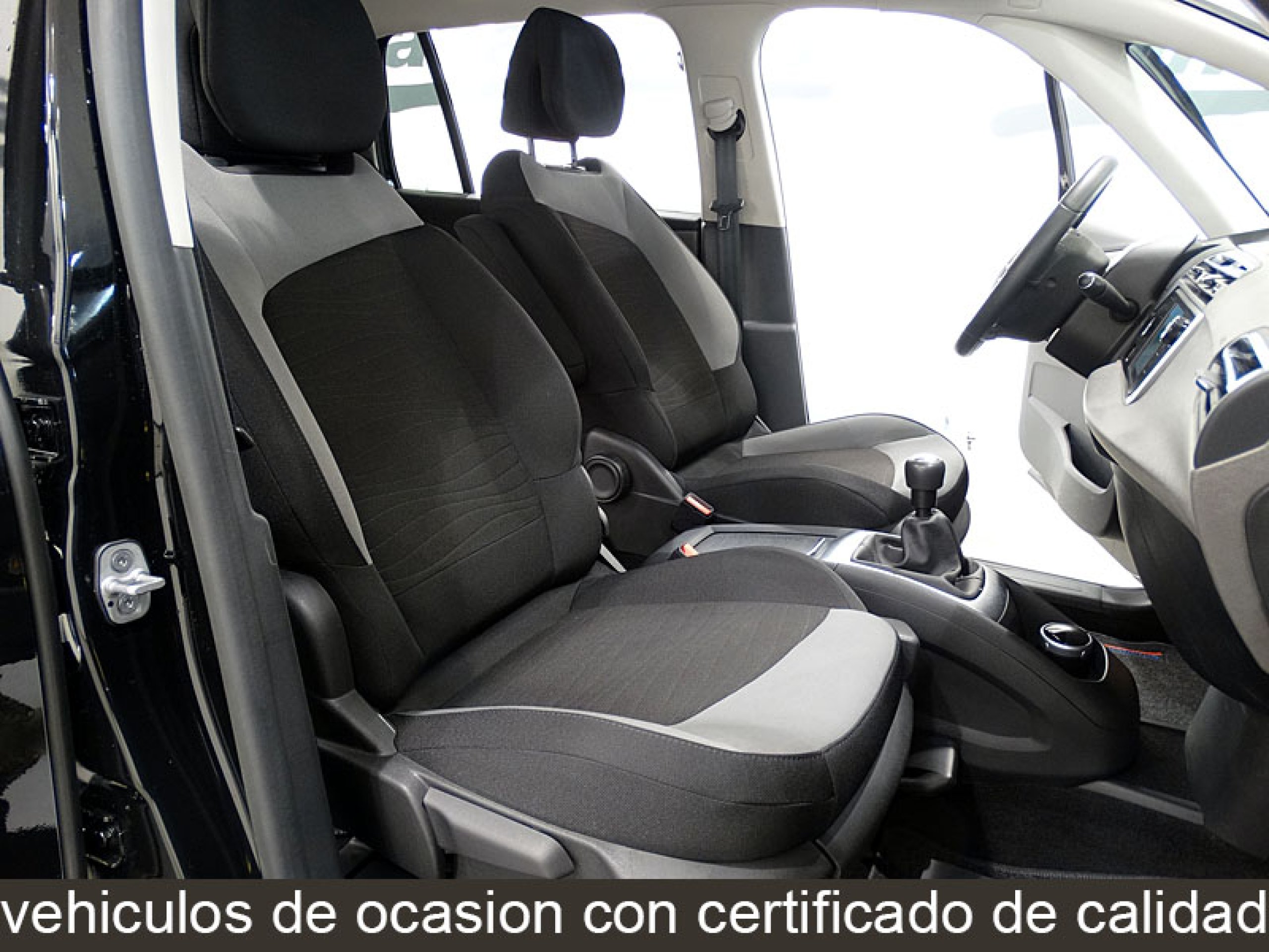 Foto Citroen Grand C4 Picasso 24