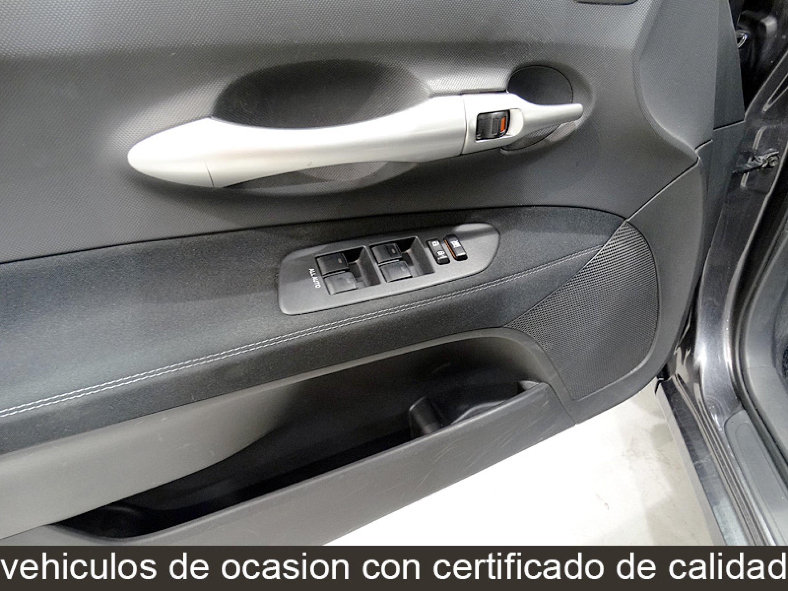 Foto Toyota Auris 25