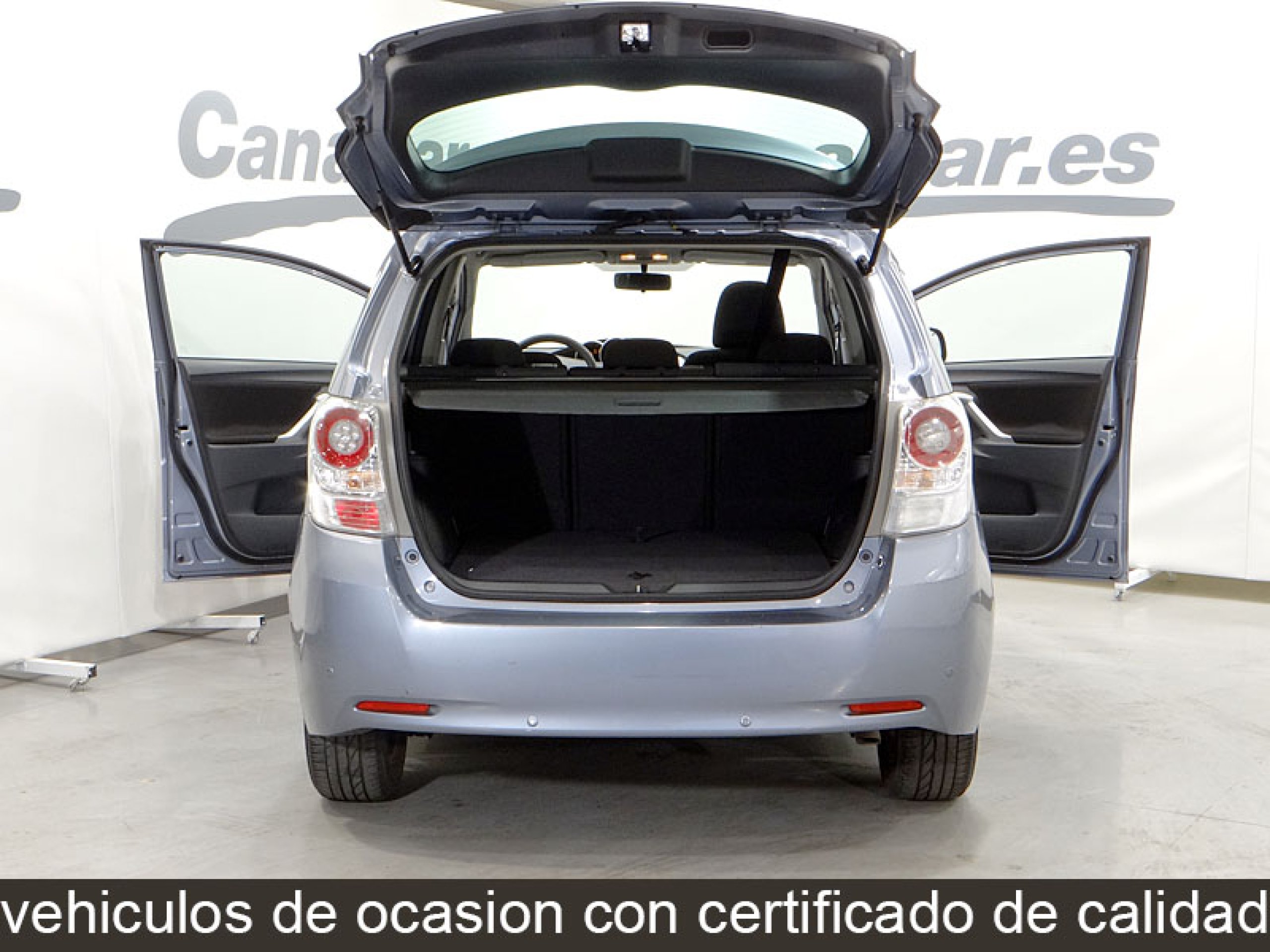 Foto Toyota Verso 8