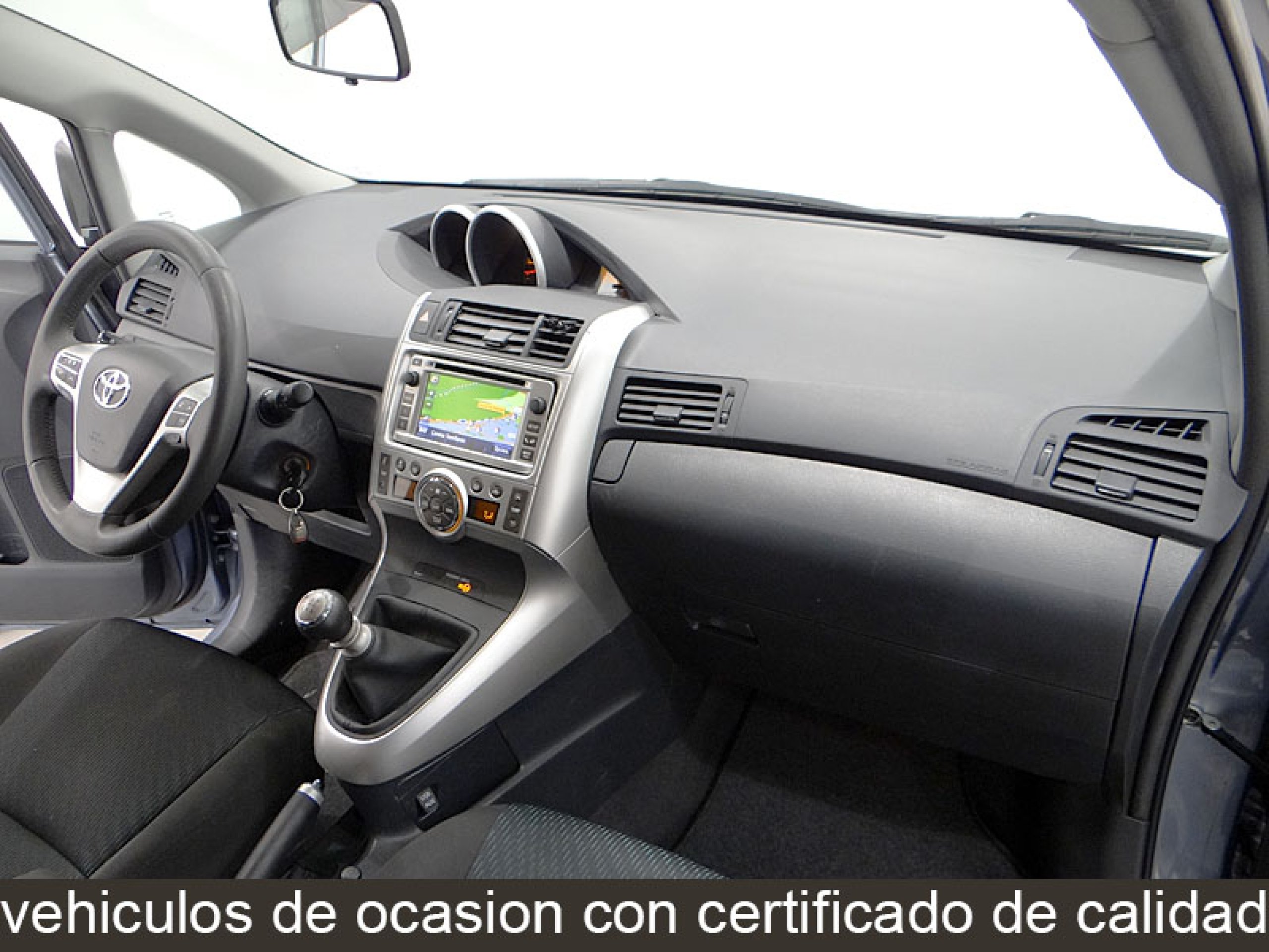 Foto Toyota Verso 27