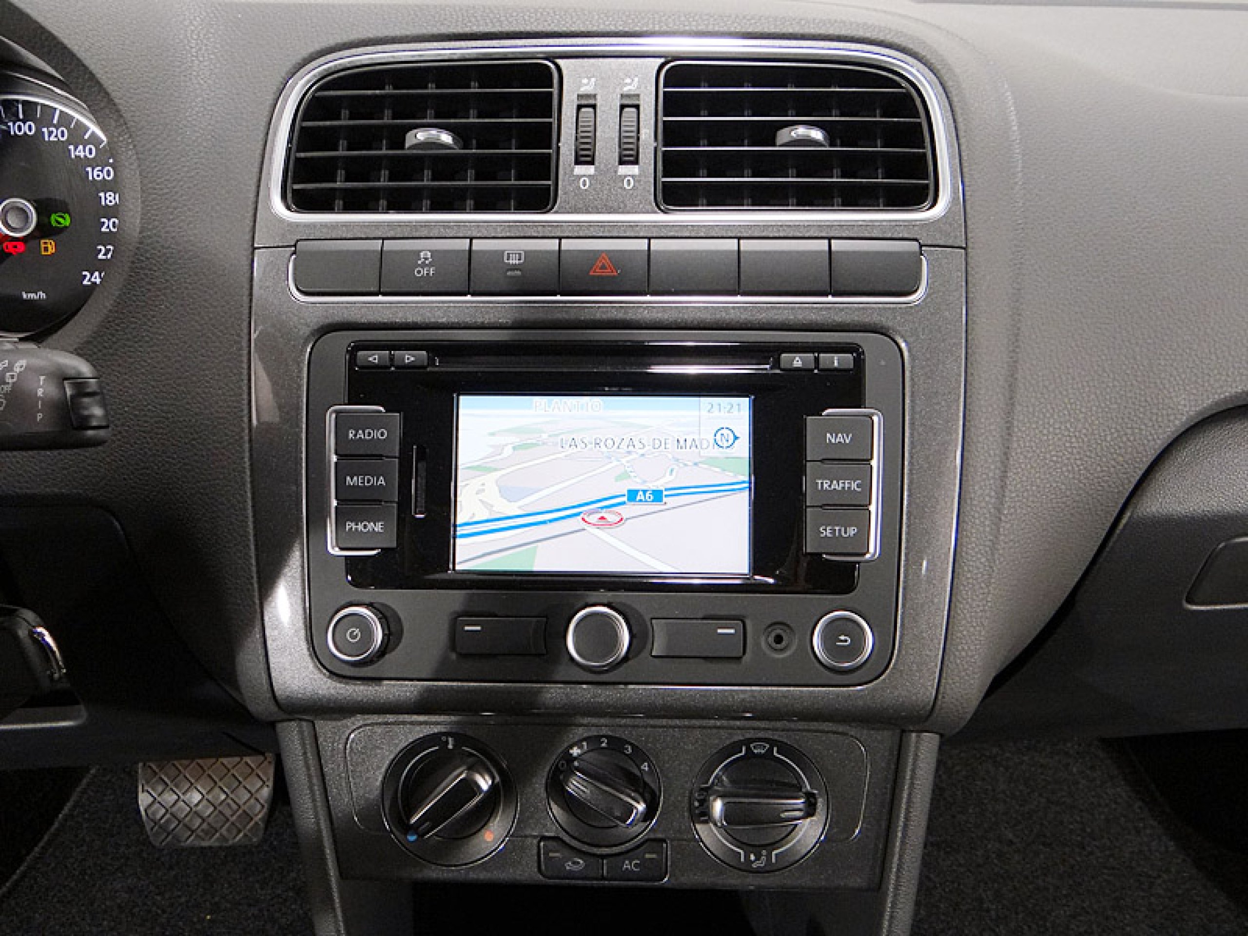 Foto Volkswagen Polo 32