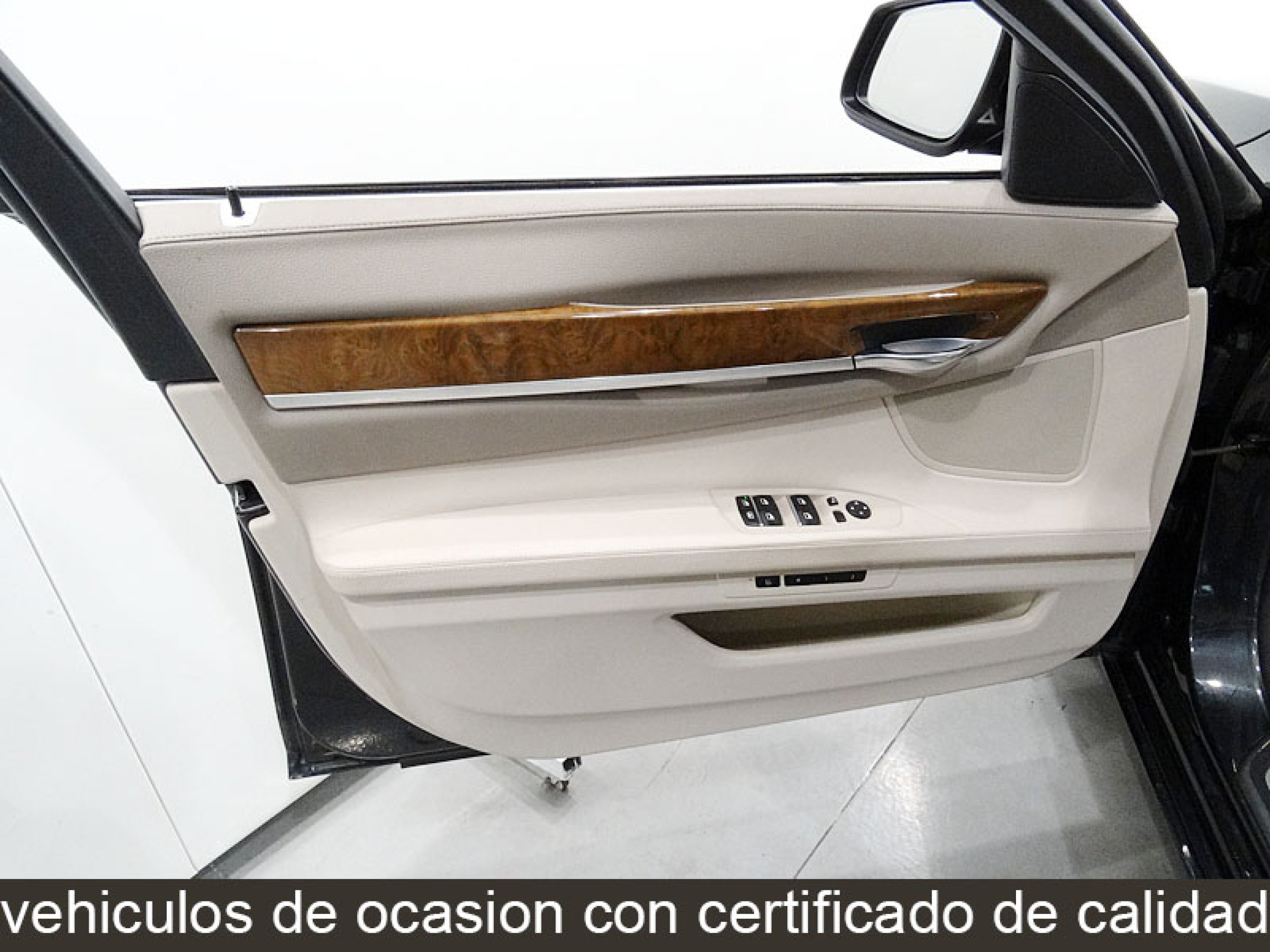 Foto Bmw 750 25