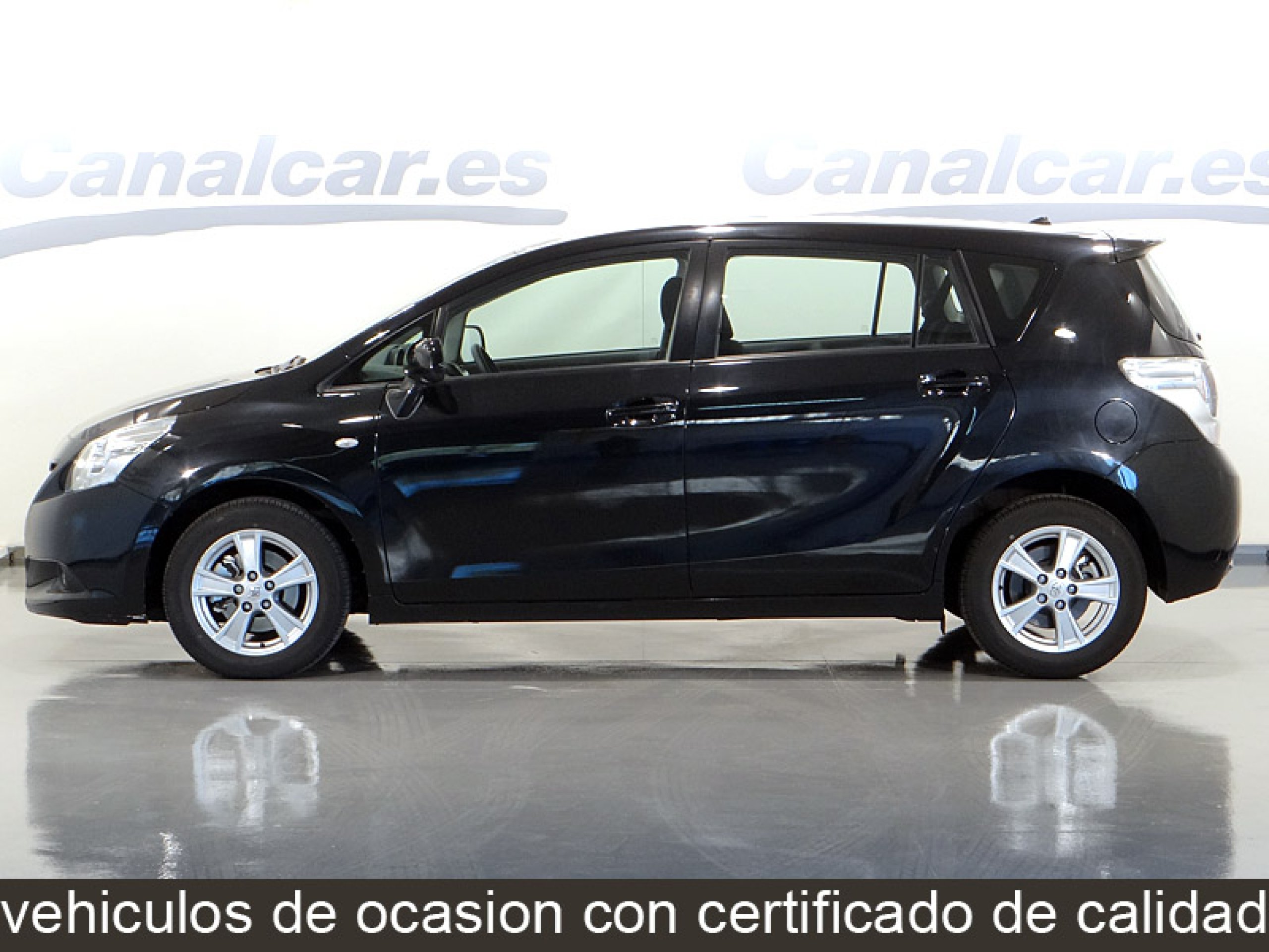 Foto Toyota Verso 12