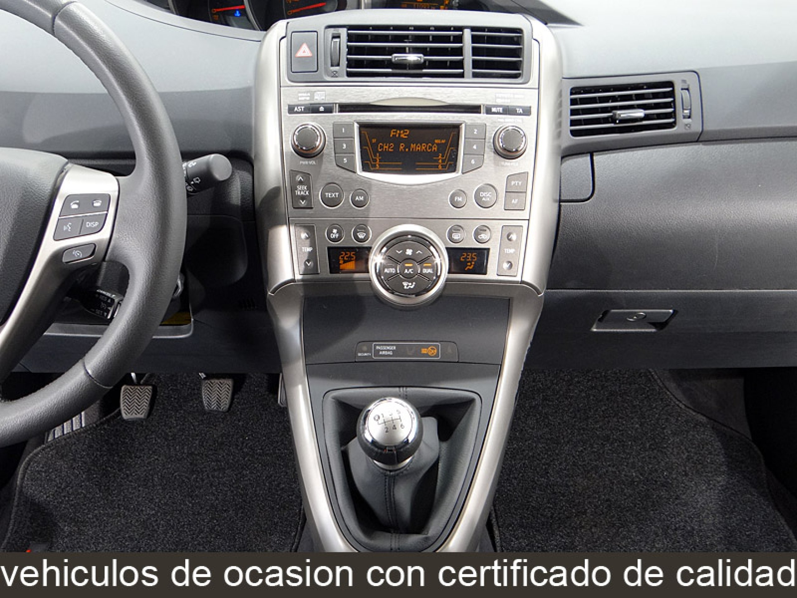 Foto Toyota Verso 28