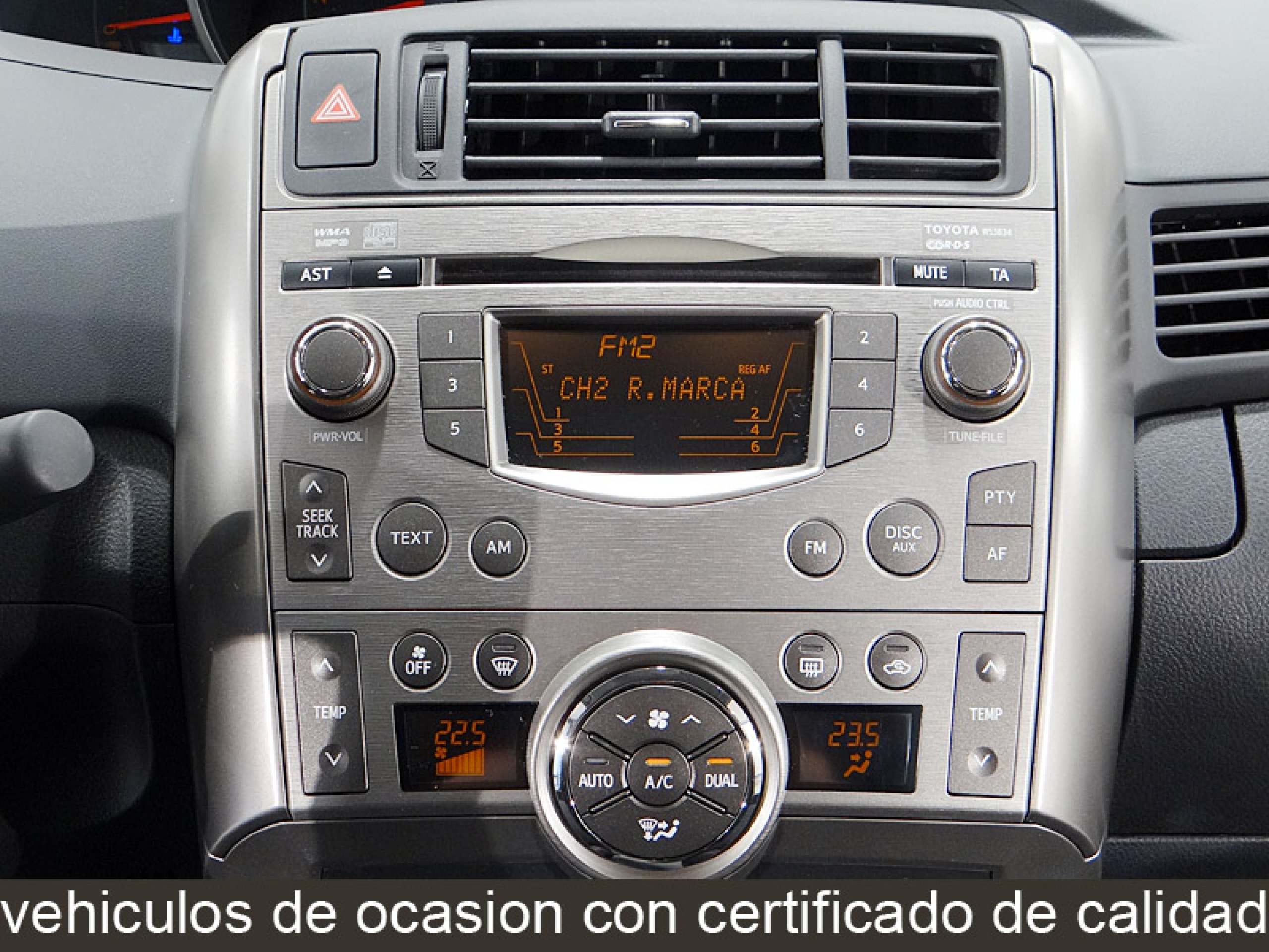 Foto Toyota Verso 29