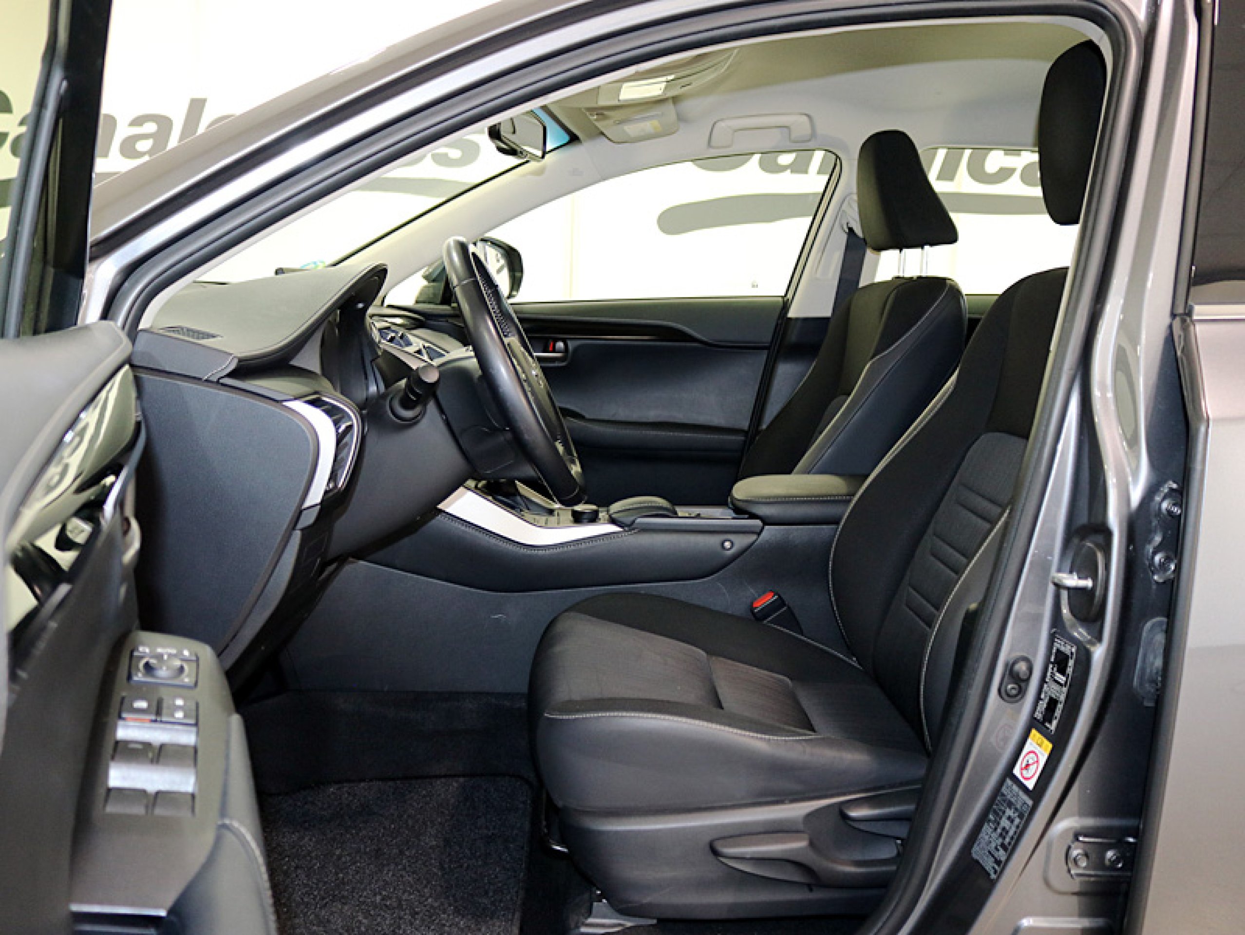 Foto Lexus NX 15
