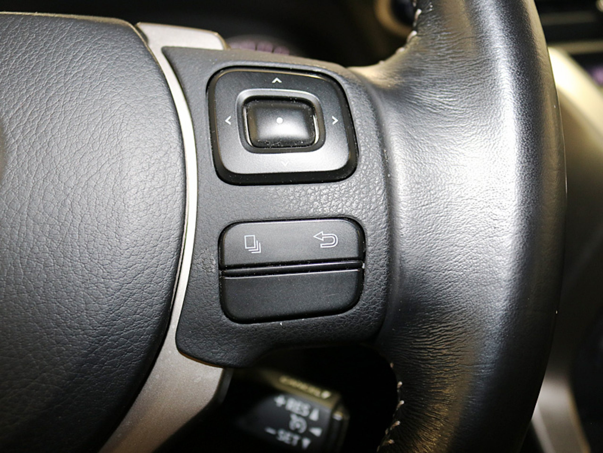 Foto Lexus NX 36
