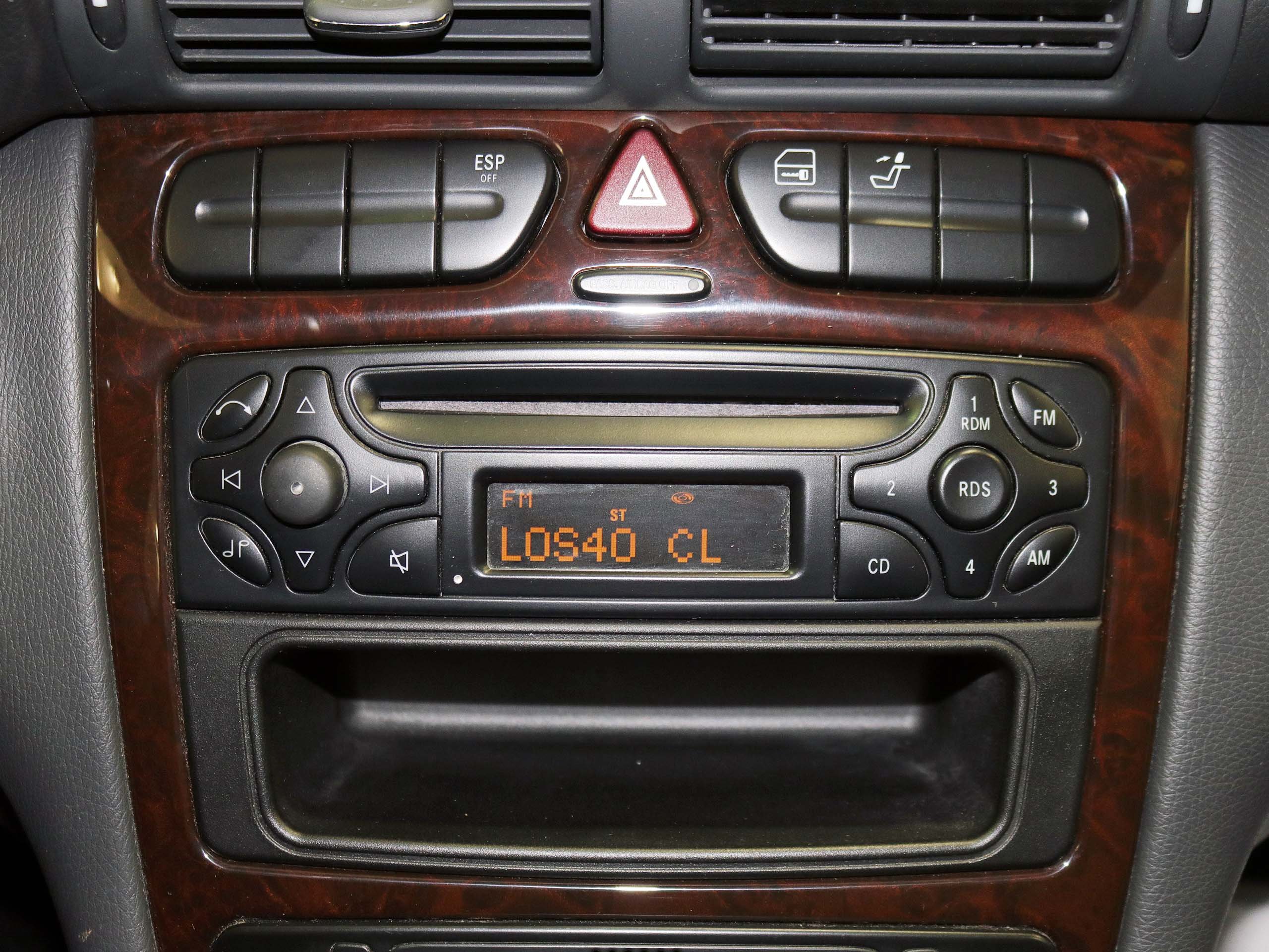 Foto Mercedes-Benz C 180 18 Foto Mercedes-Benz C 180 18