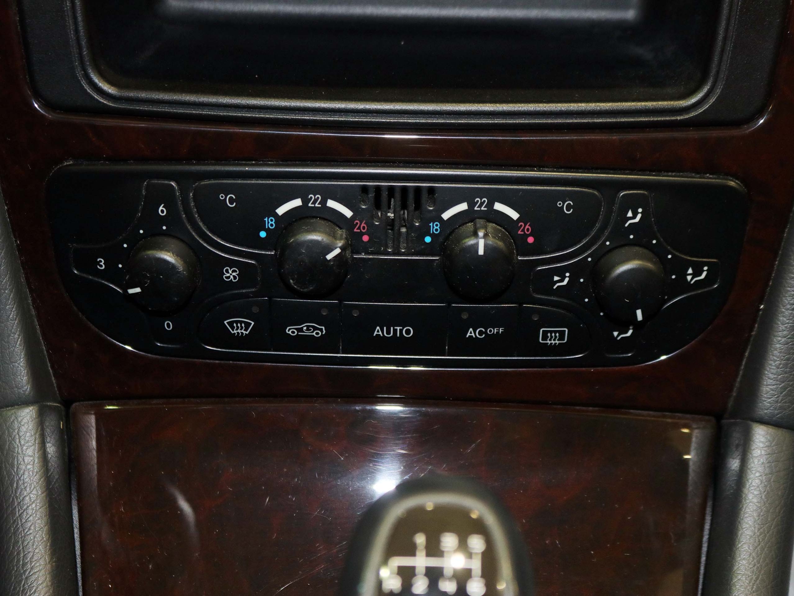 Foto Mercedes-Benz C 180 19 Foto Mercedes-Benz C 180 19