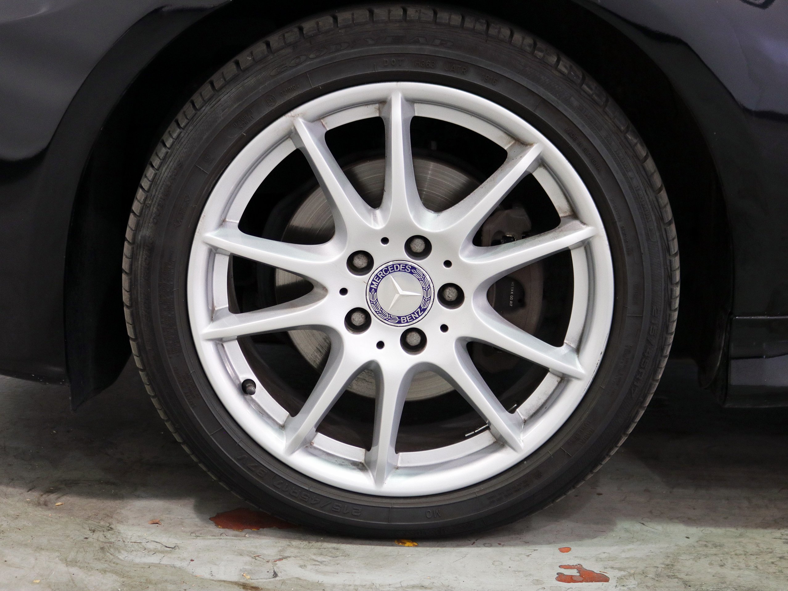 Foto Mercedes-Benz B 180 23