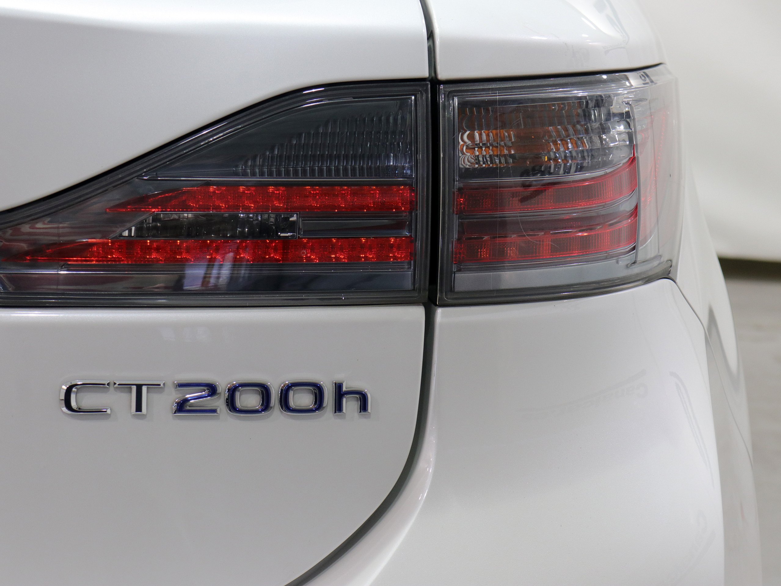 Foto Lexus CT 200h 10