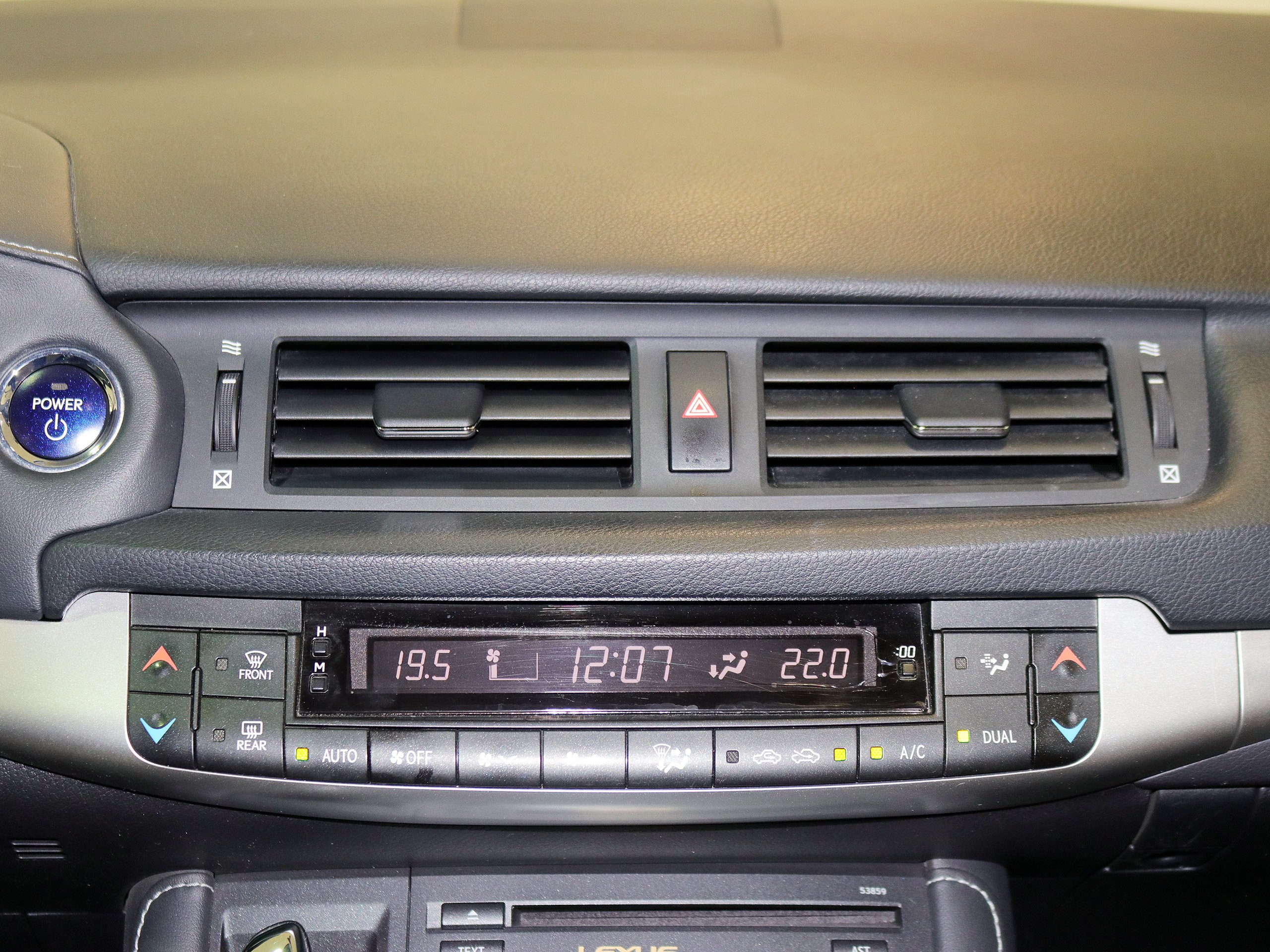 Foto Lexus CT 200h 16