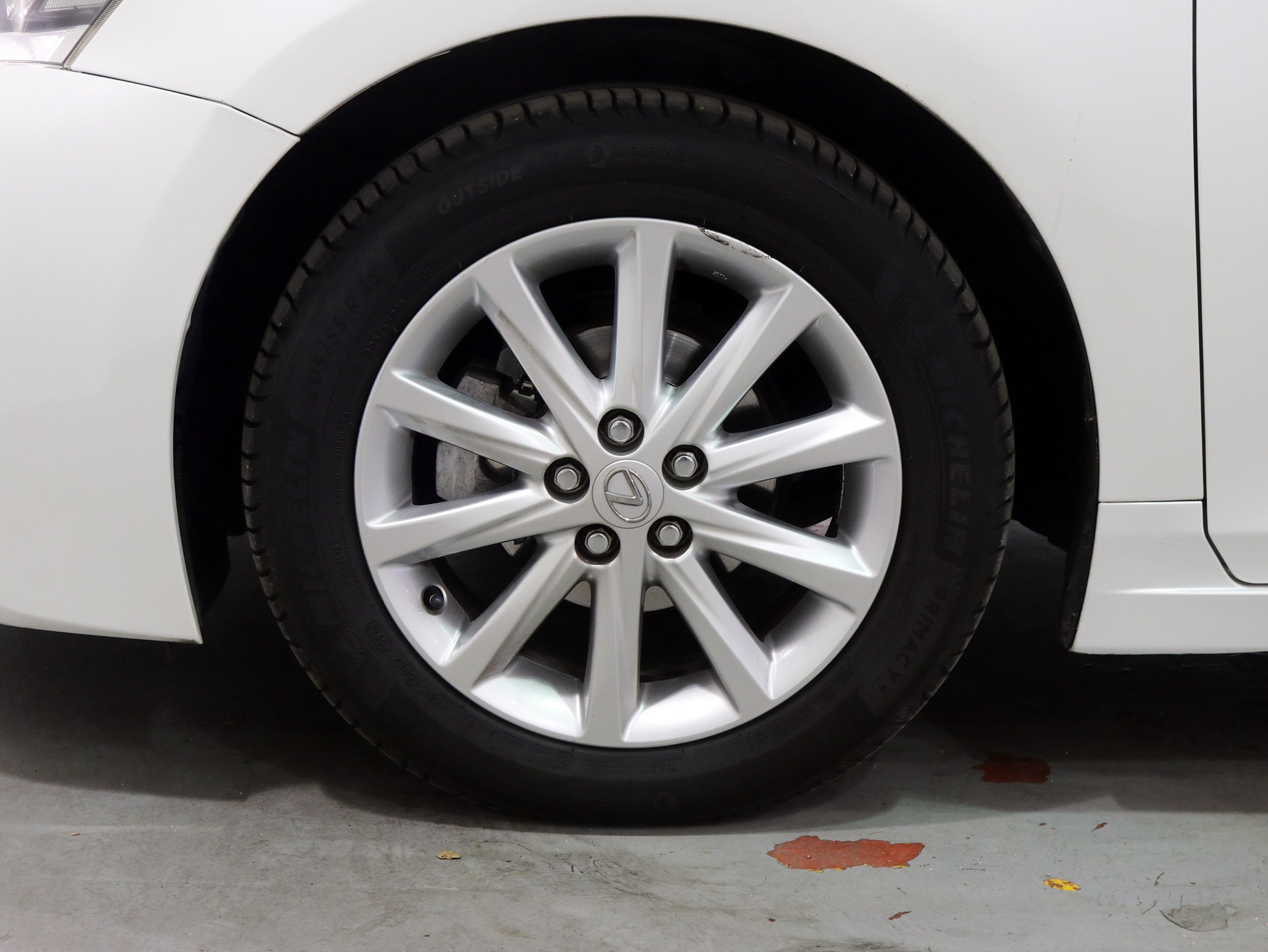 Foto Lexus CT 200h 26