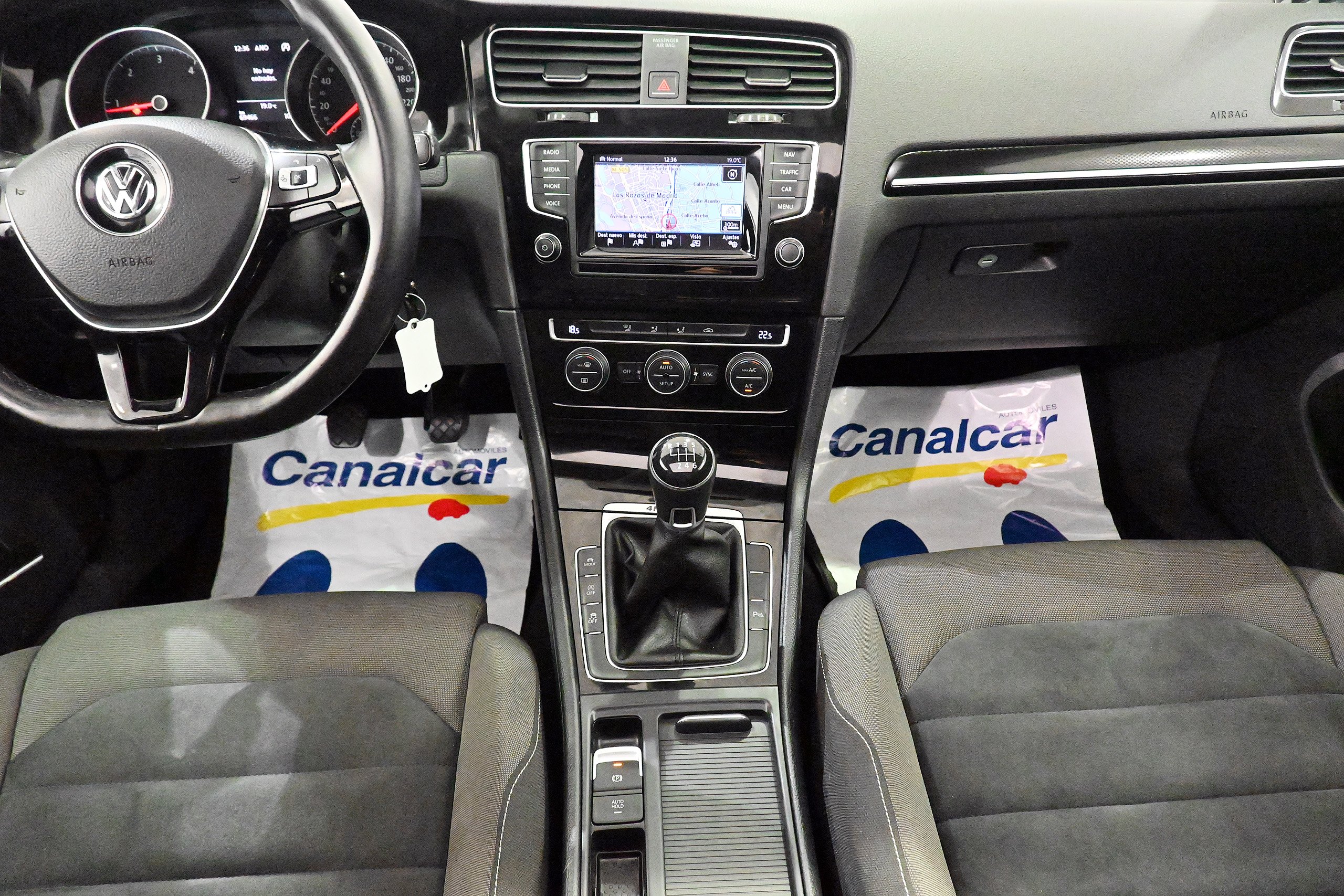 Foto Volkswagen Golf 28