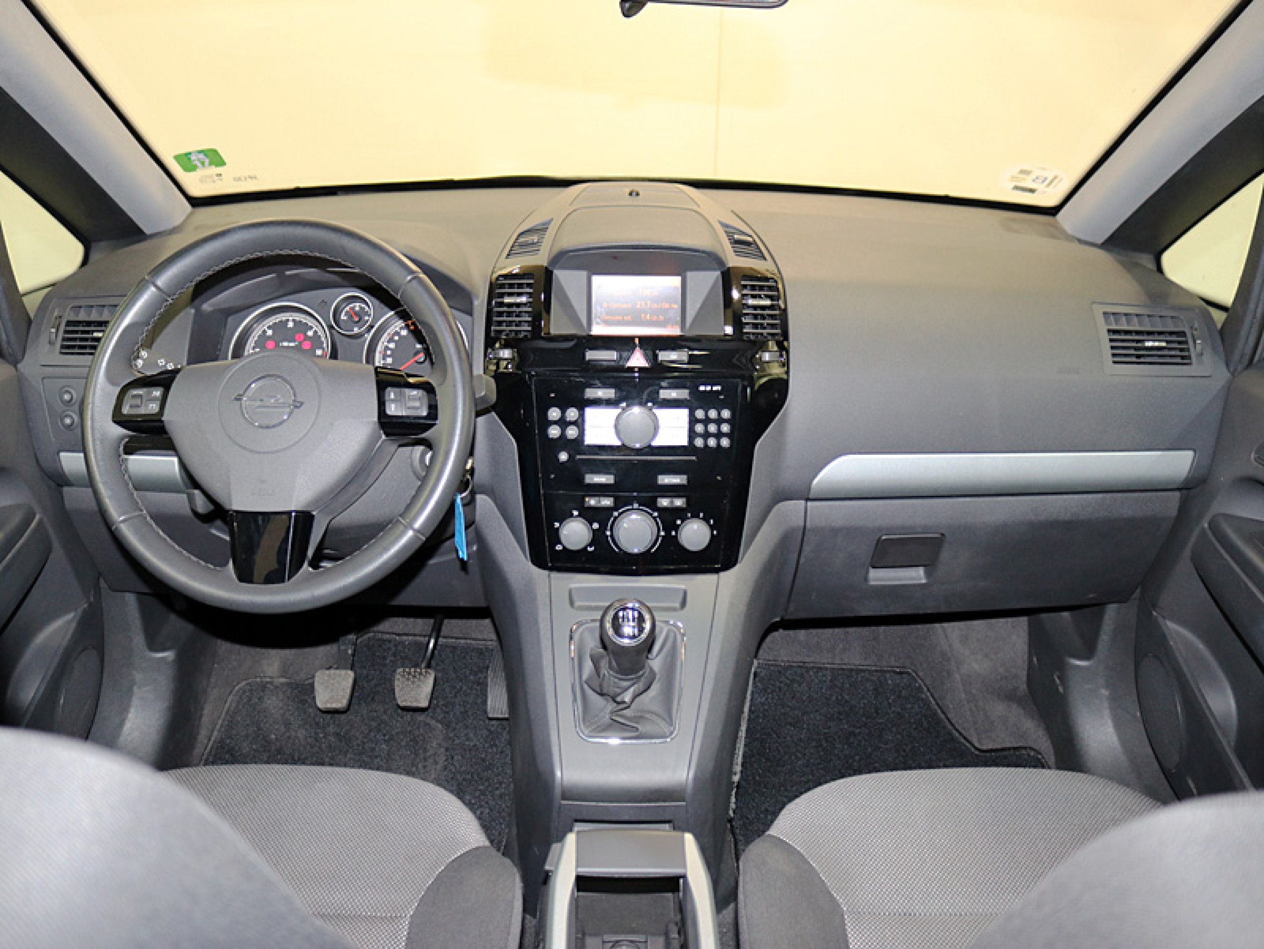 Foto Opel Zafira 15