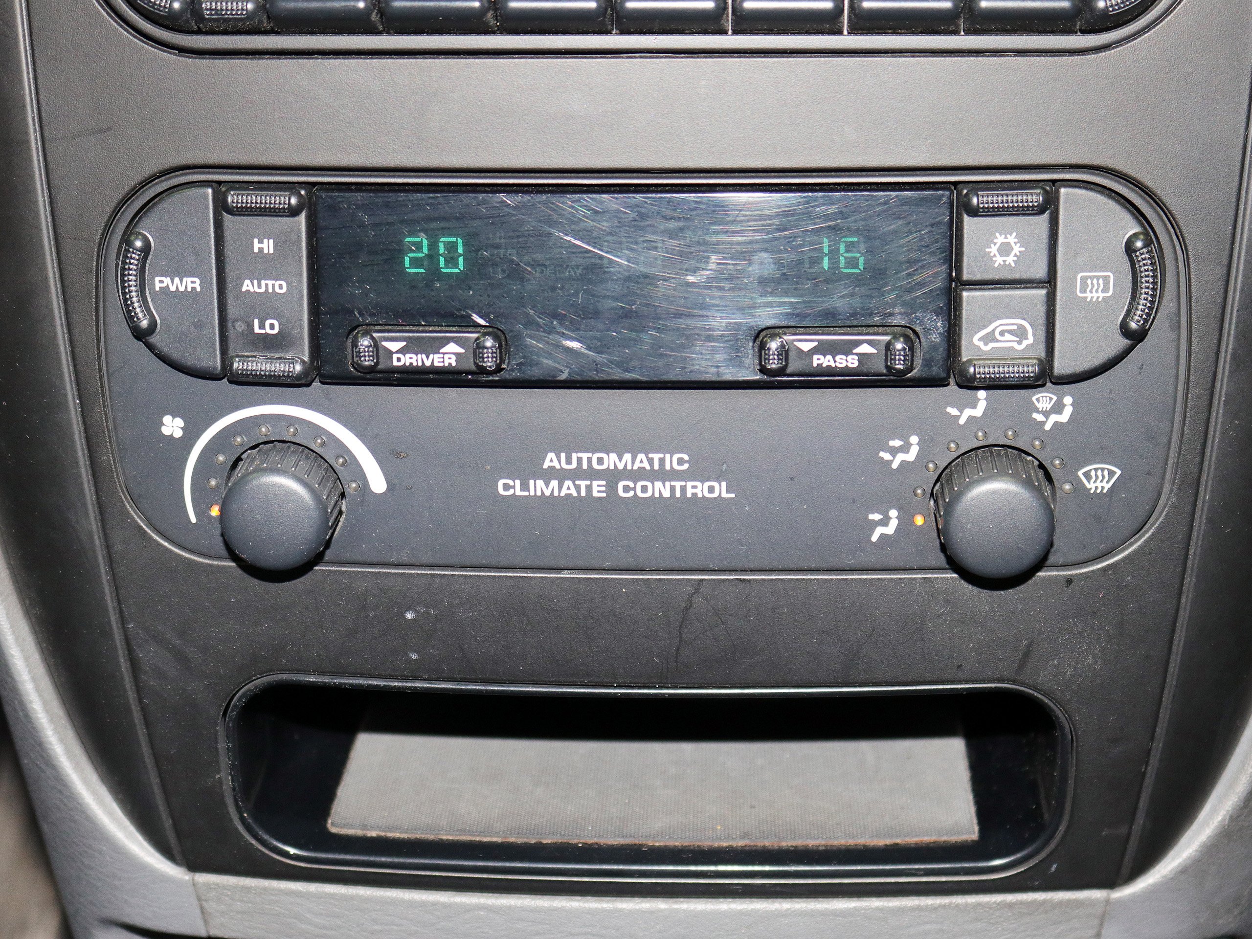 Foto Chrysler Voyager 15