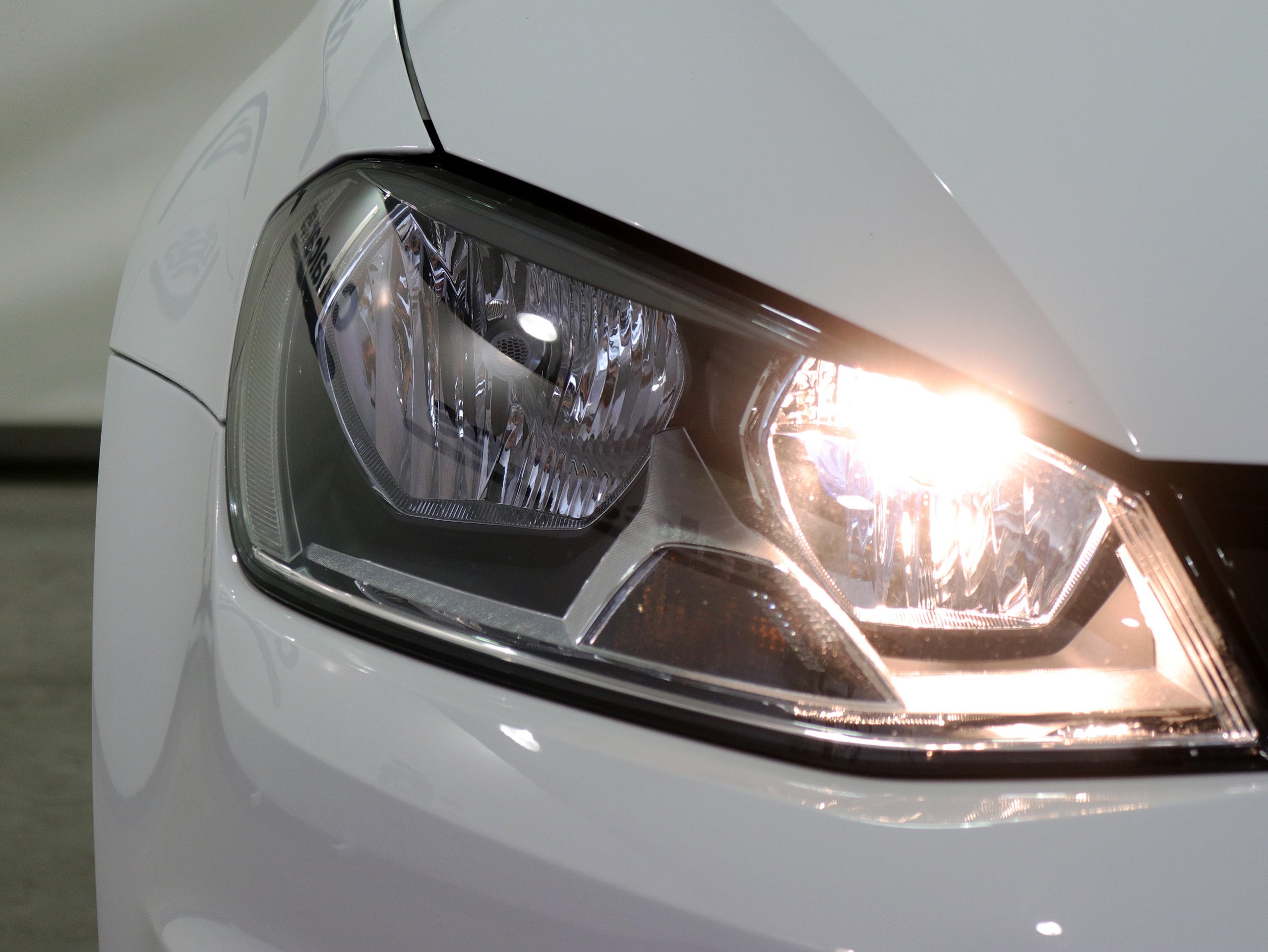 Foto Volkswagen Golf 13