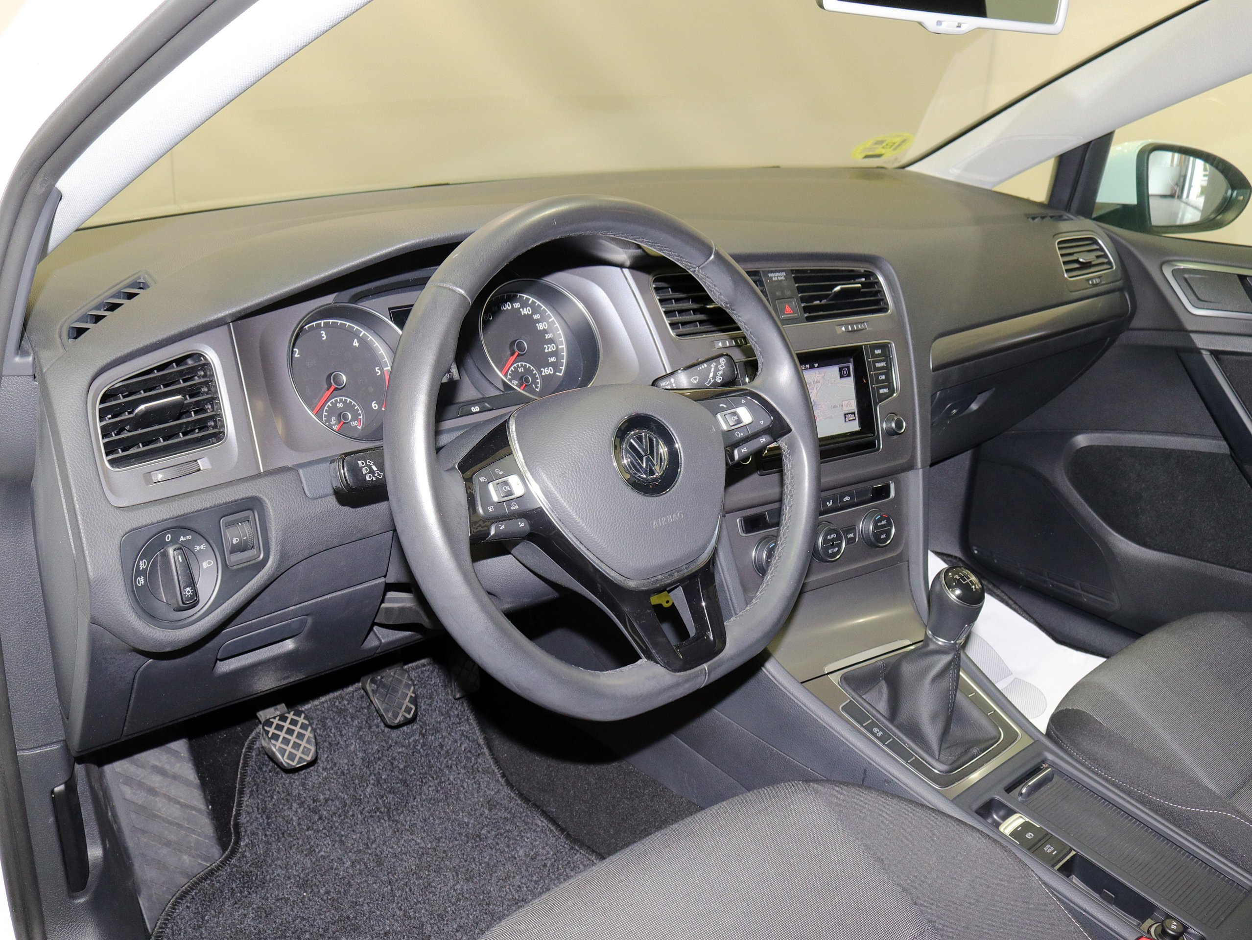 Foto Volkswagen Golf 24