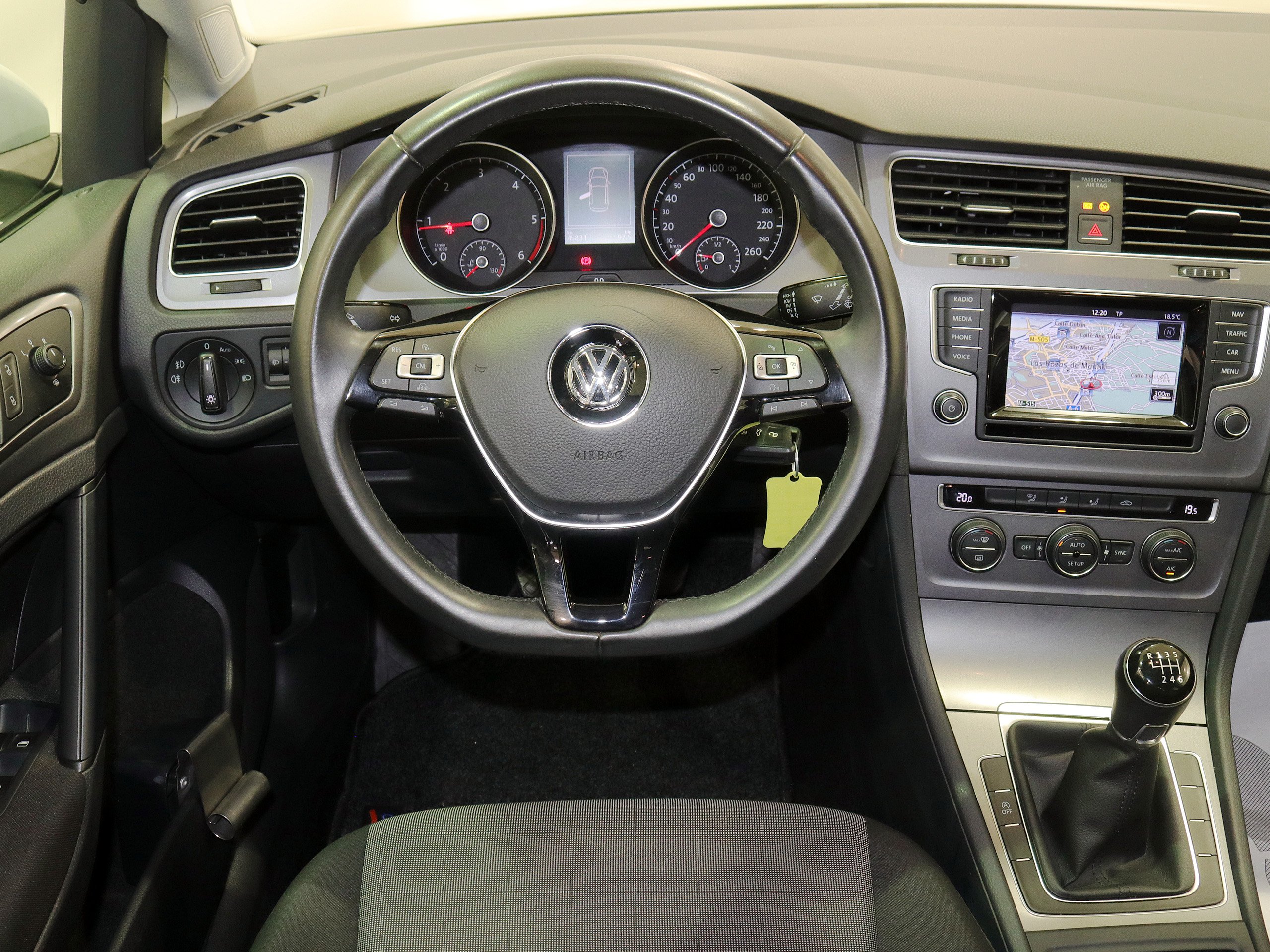 Foto Volkswagen Golf 26