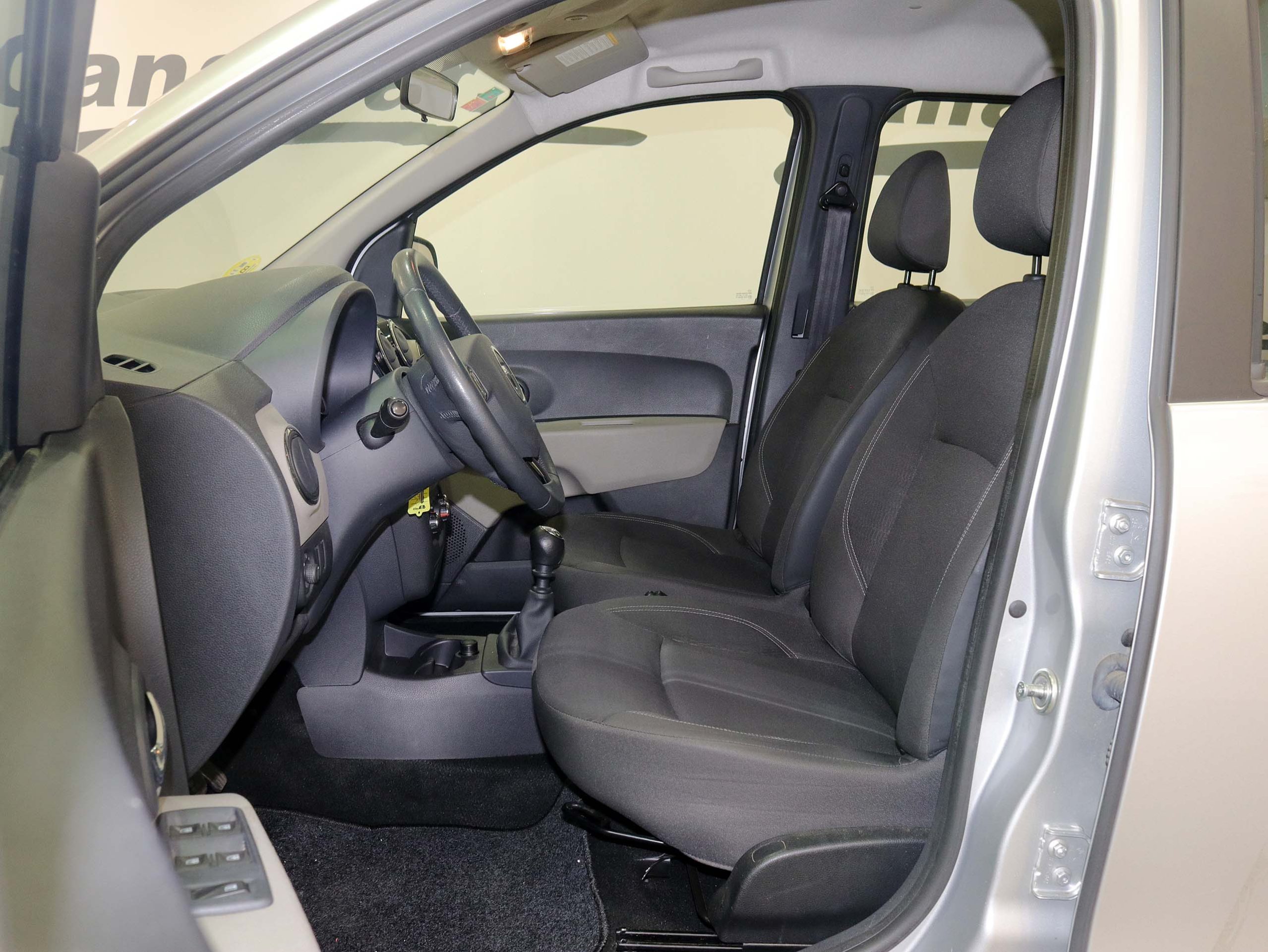 Foto Dacia Lodgy 16