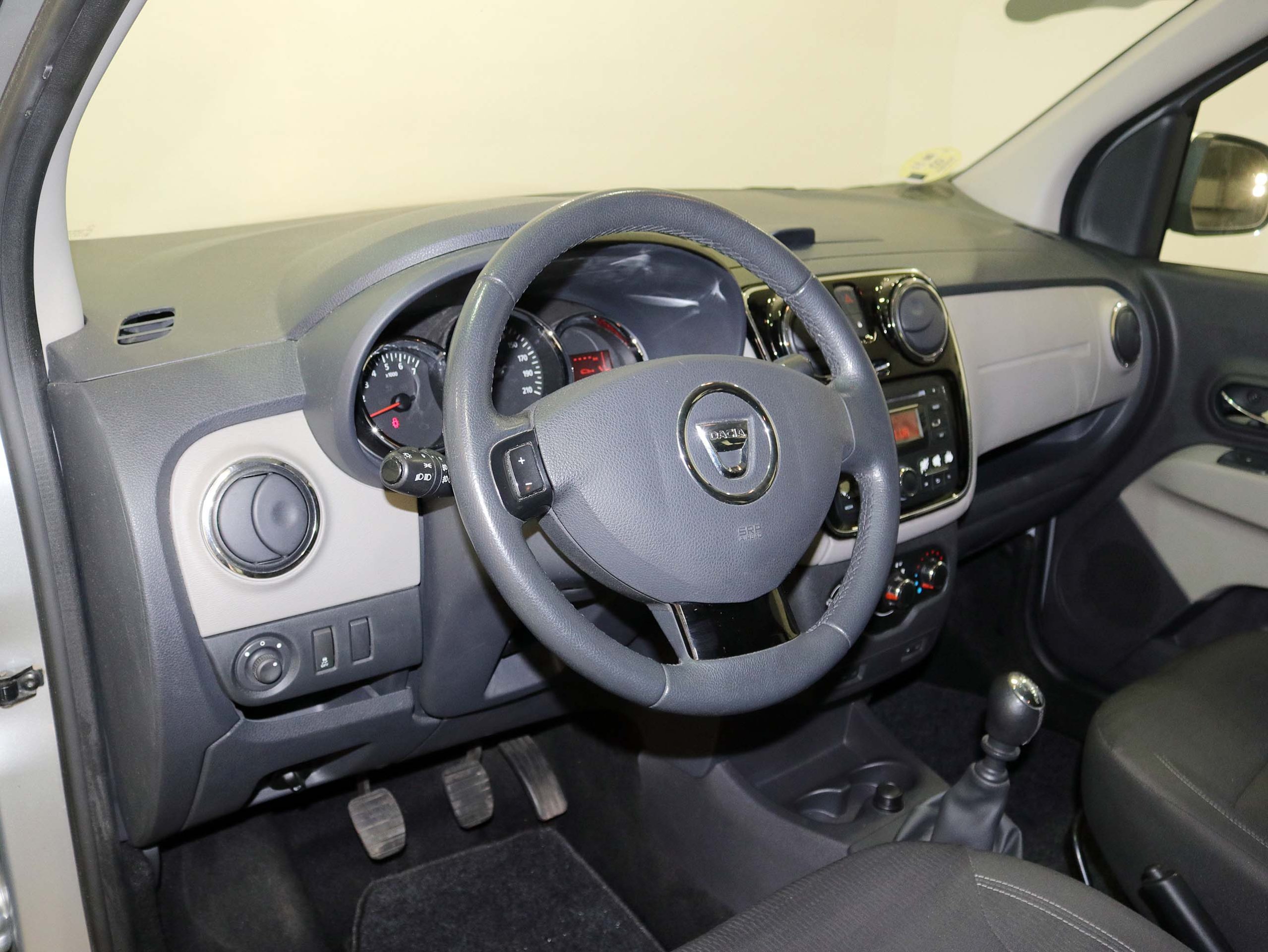 Foto Dacia Lodgy 19