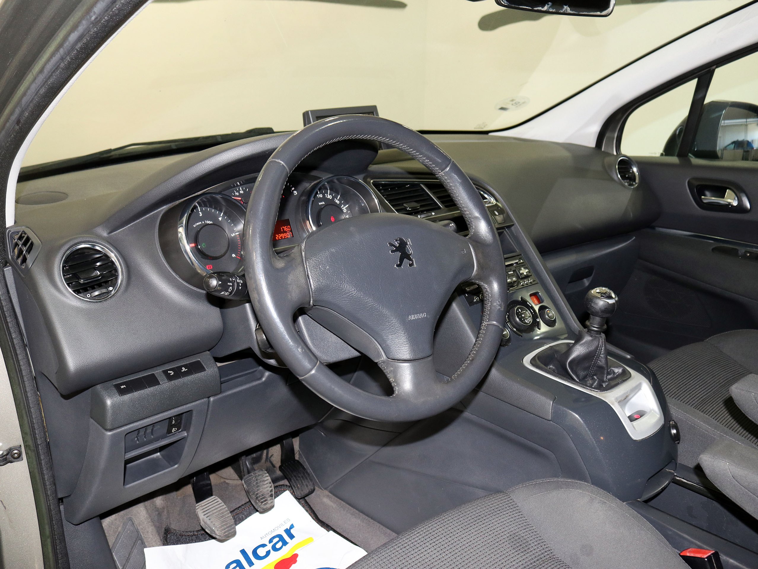 Foto Peugeot 5008 18