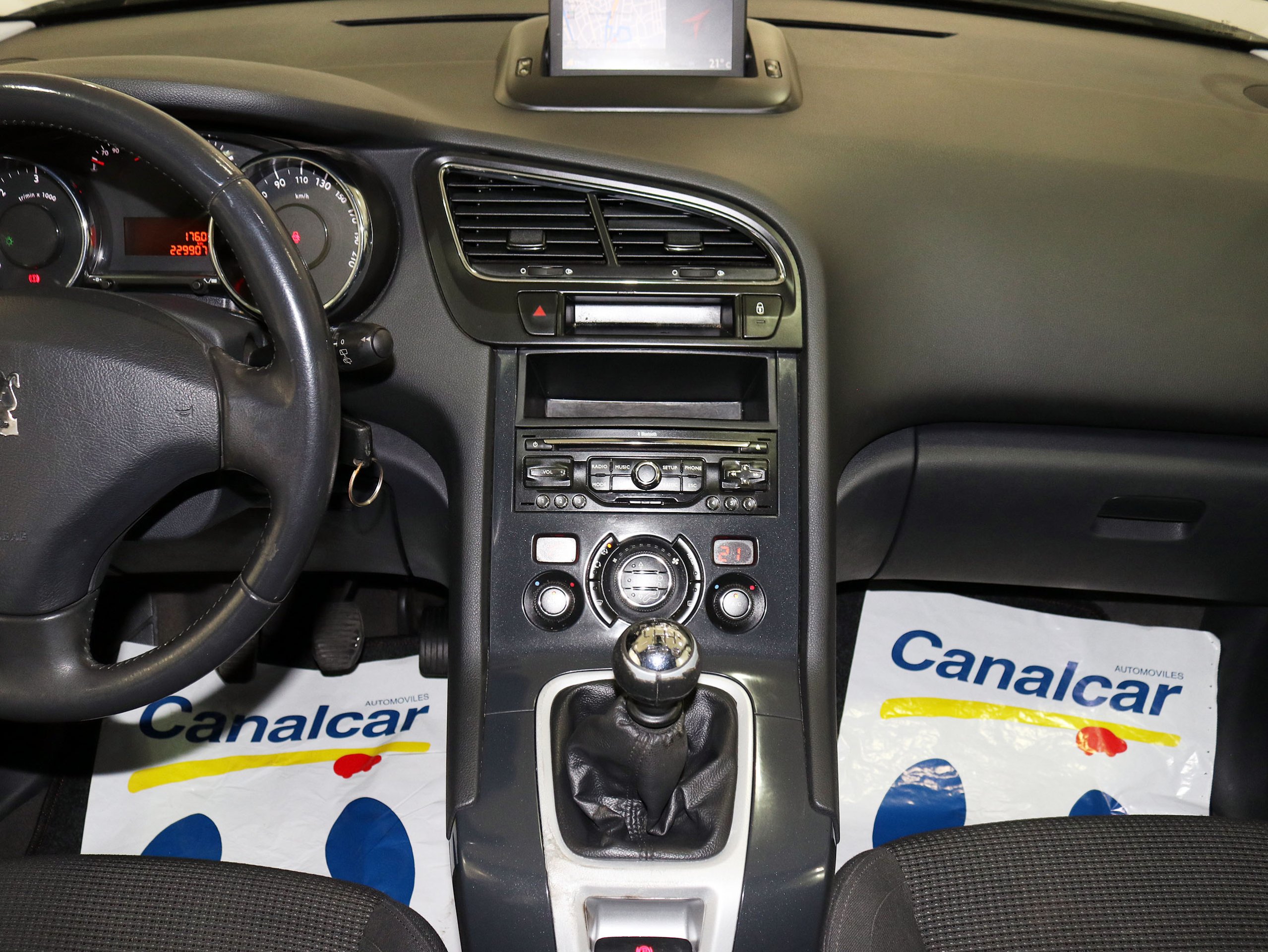 Foto Peugeot 5008 21