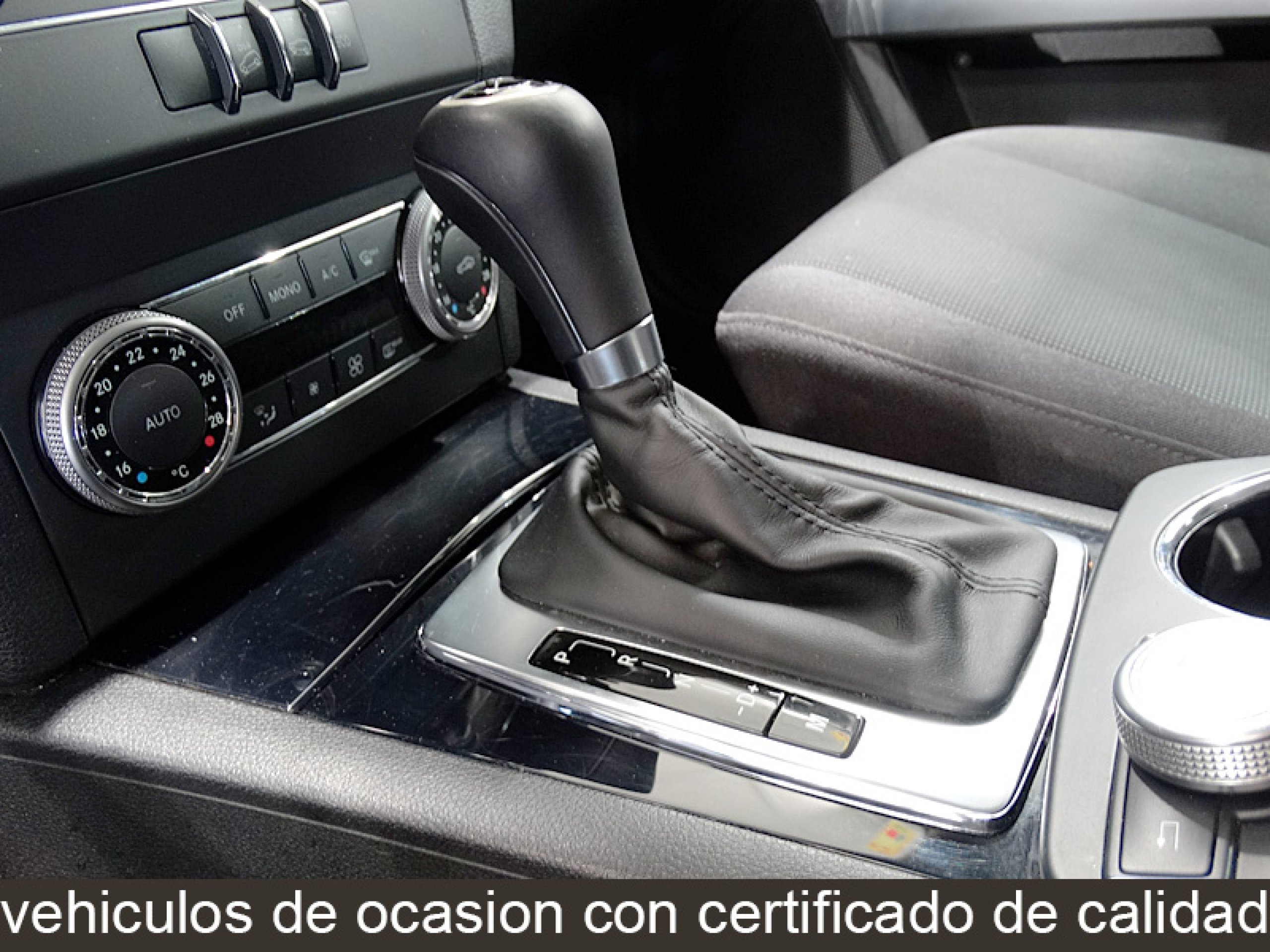 Foto Mercedes-Benz GLK 250 38