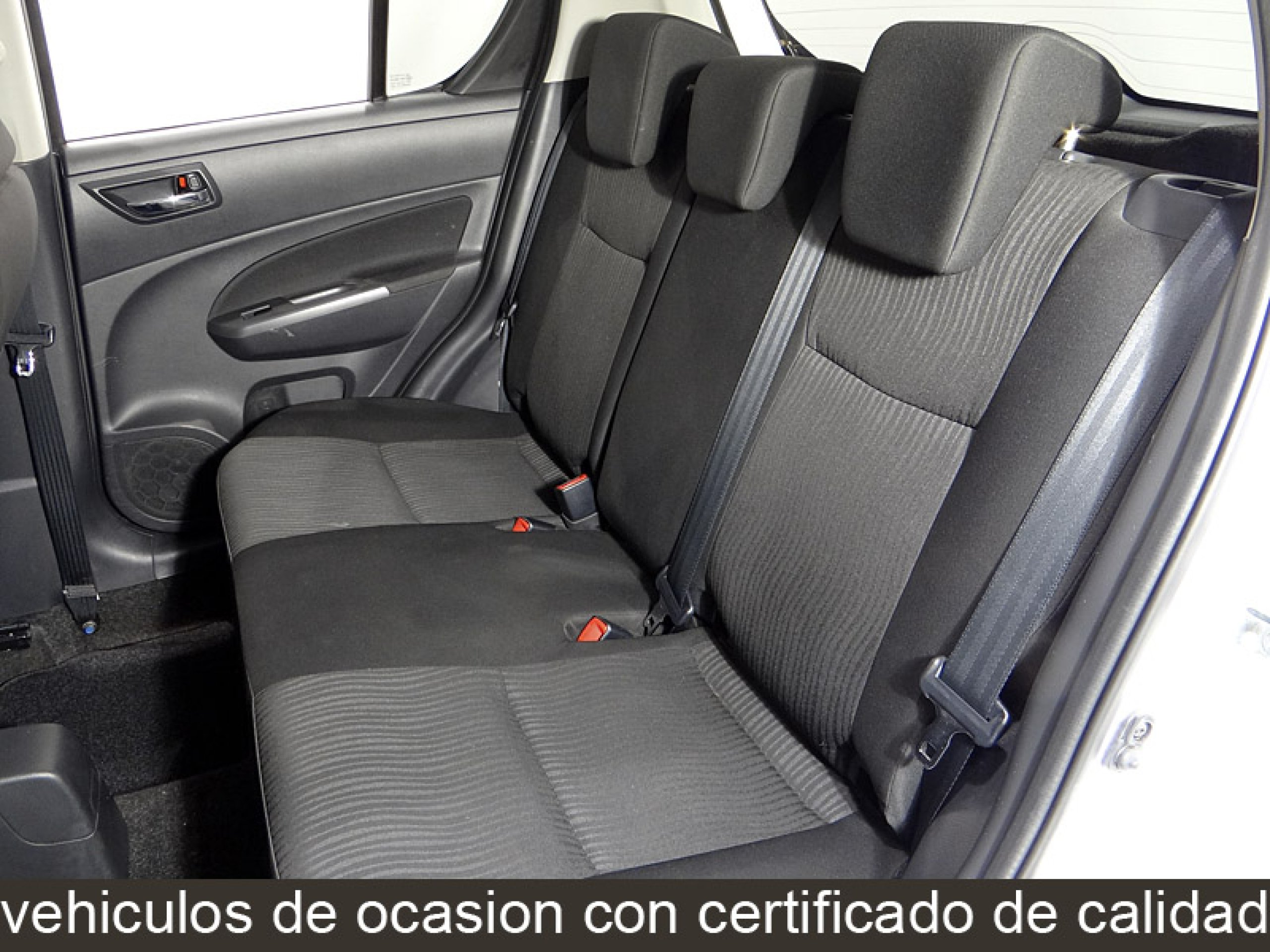 Foto Suzuki Swift 23