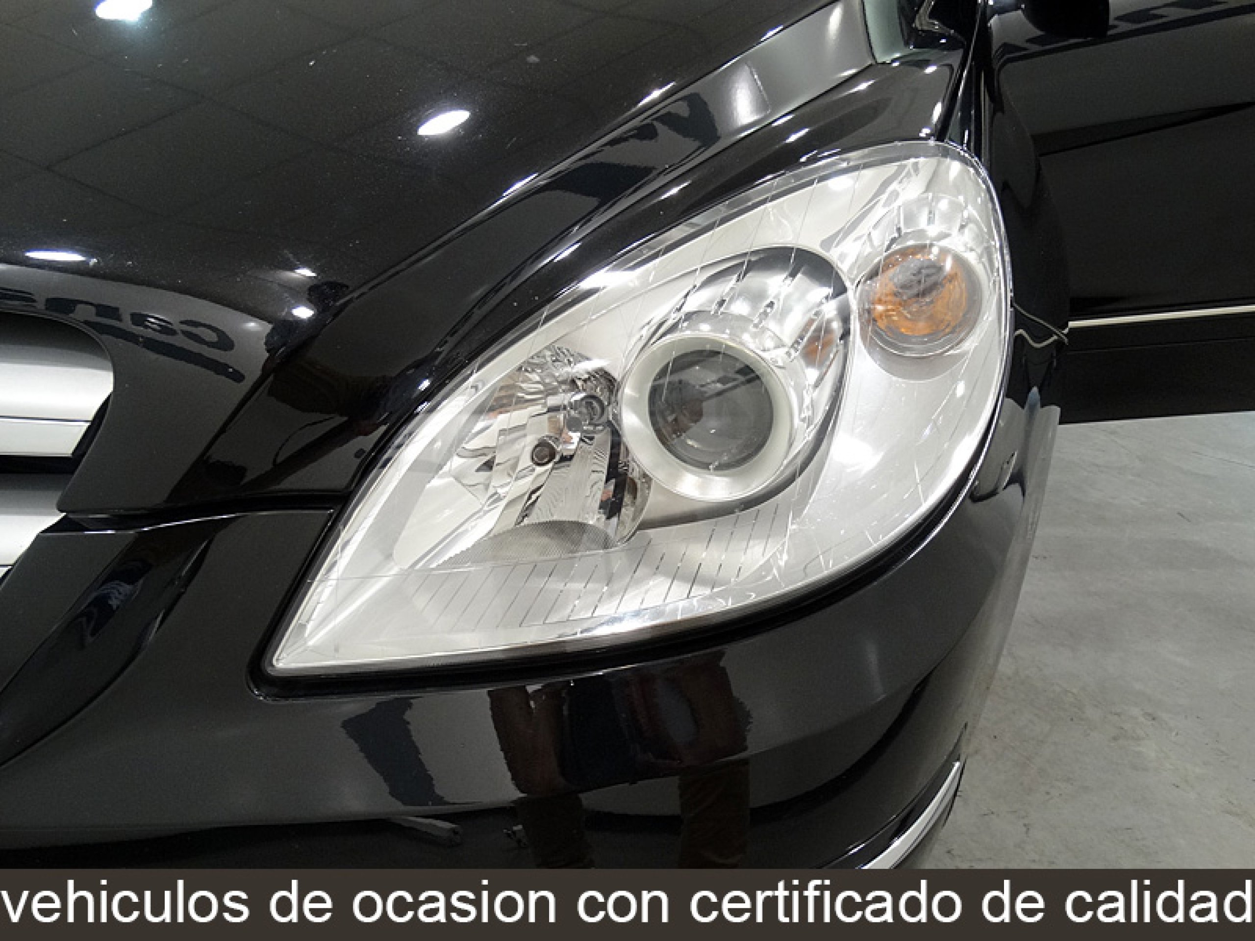 Foto Mercedes-Benz B 180 13