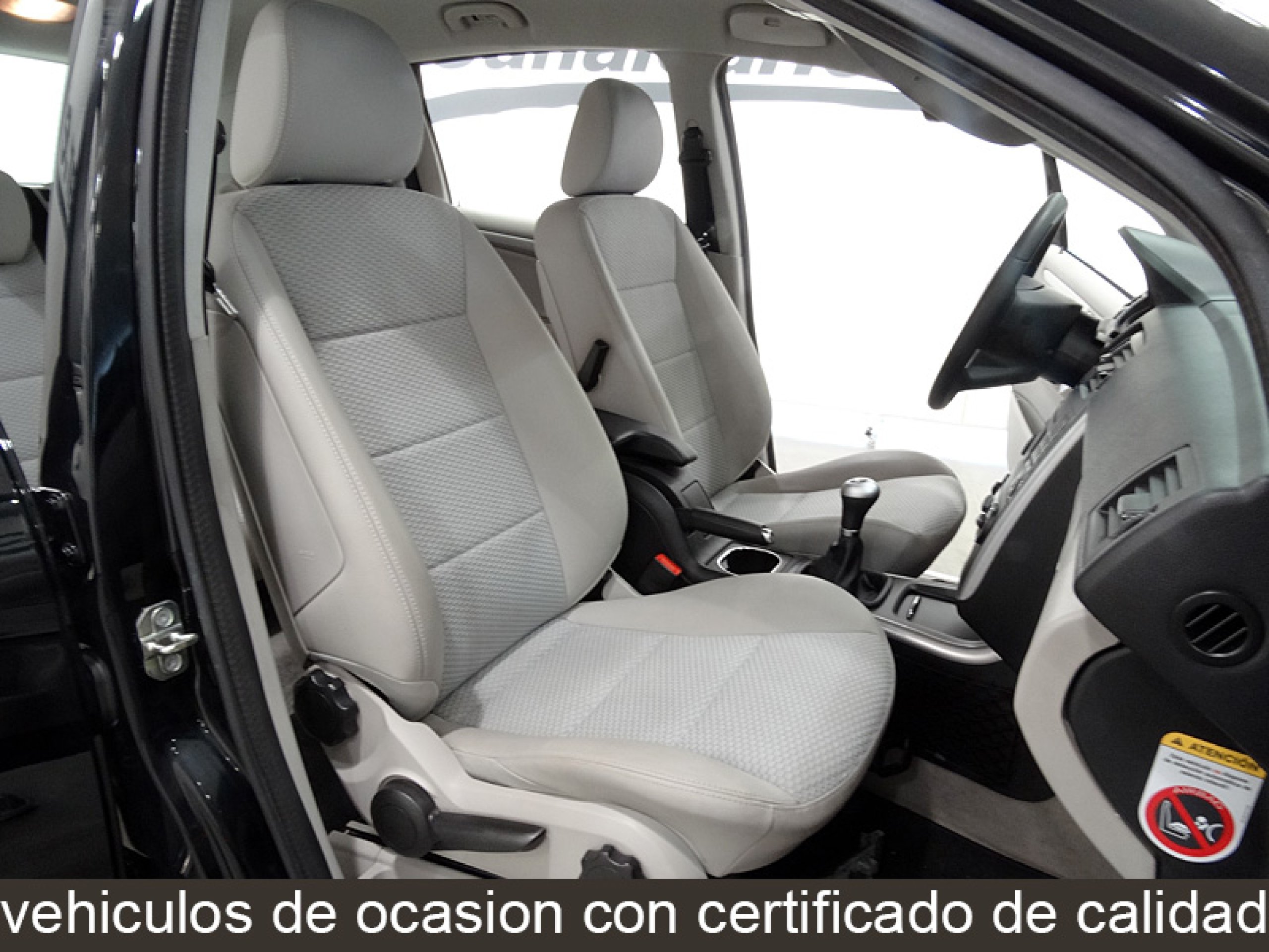 Foto Mercedes-Benz B 180 22