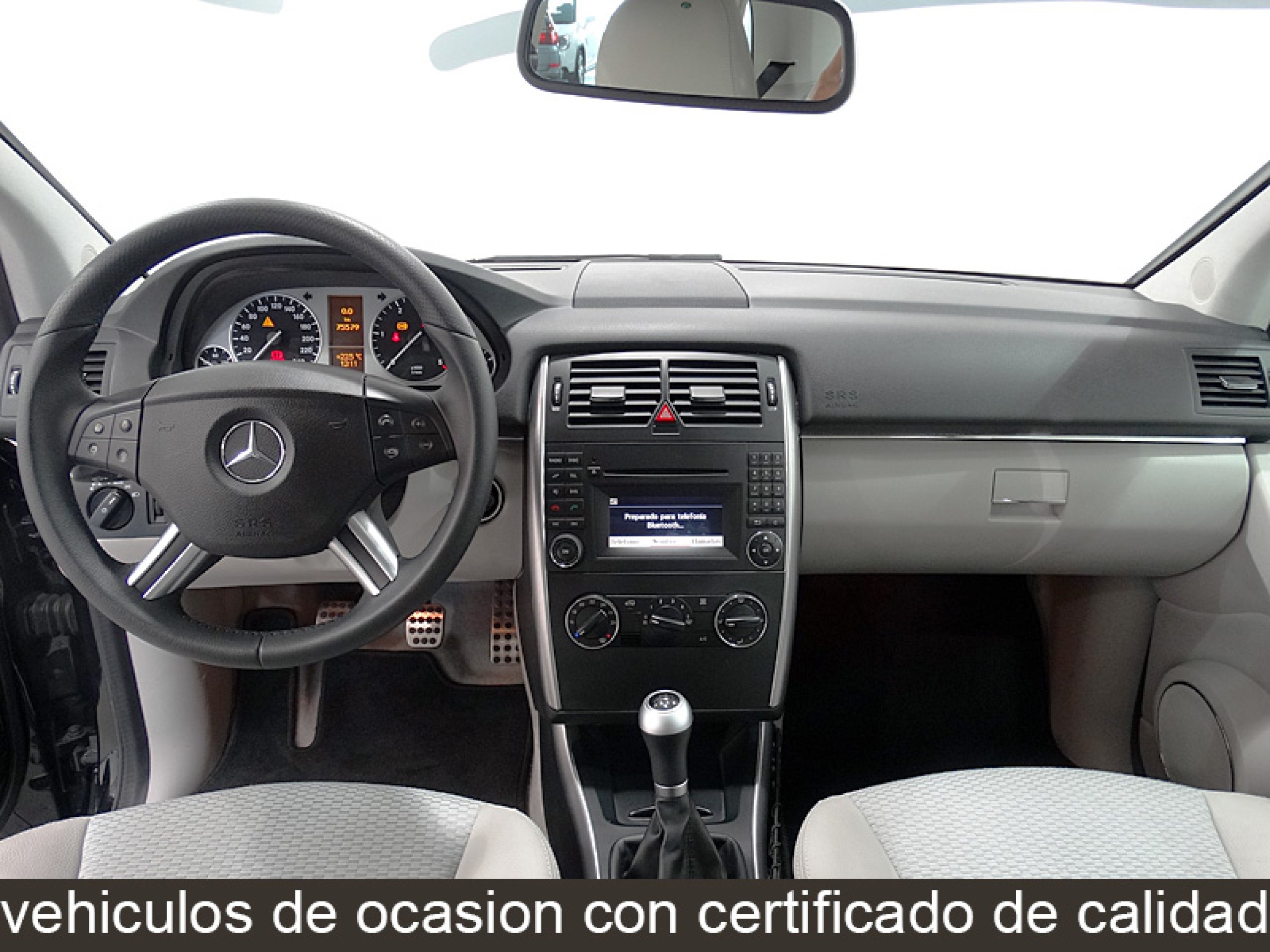 Foto Mercedes-Benz B 180 26