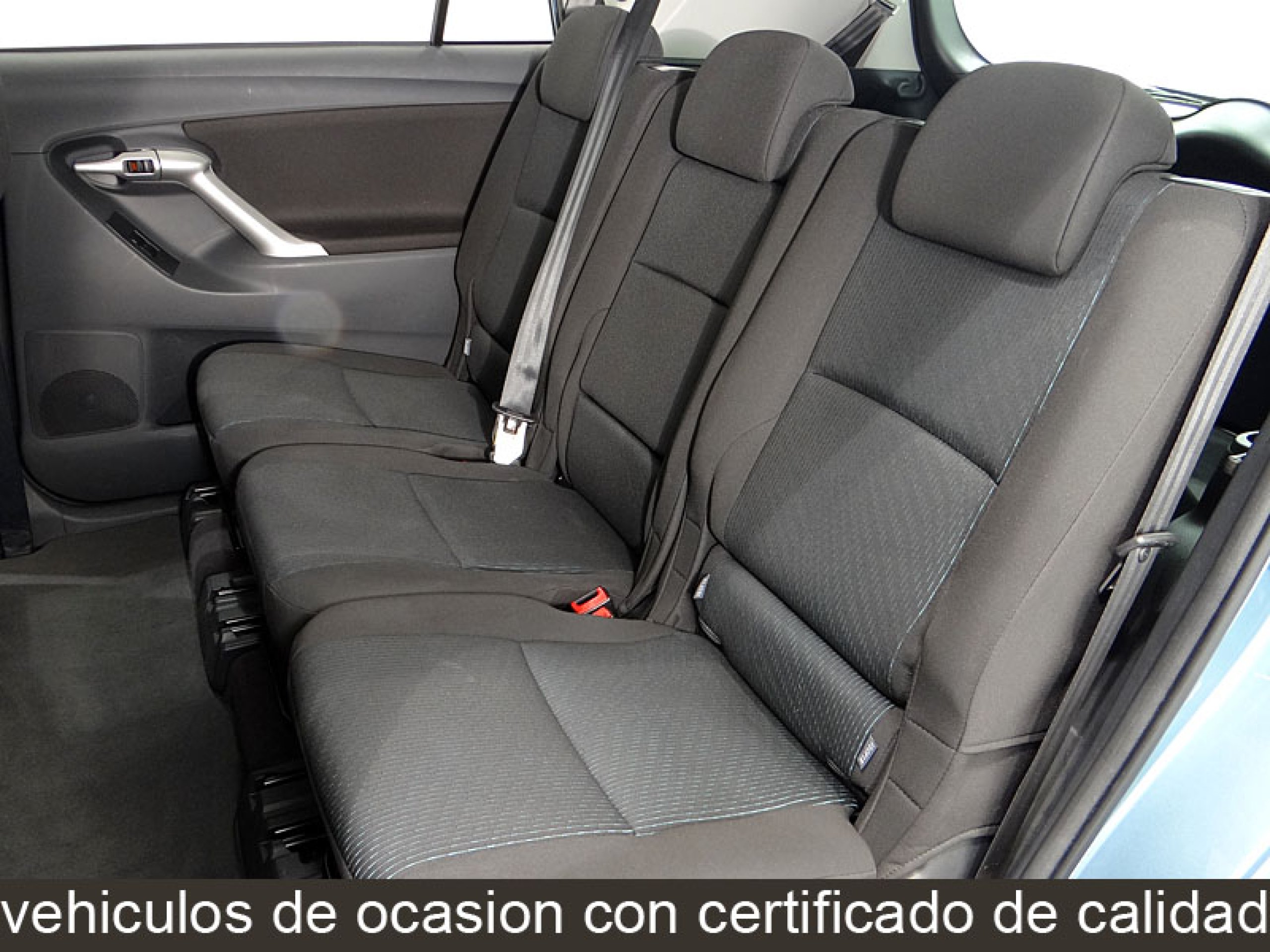 Foto Toyota Verso 22
