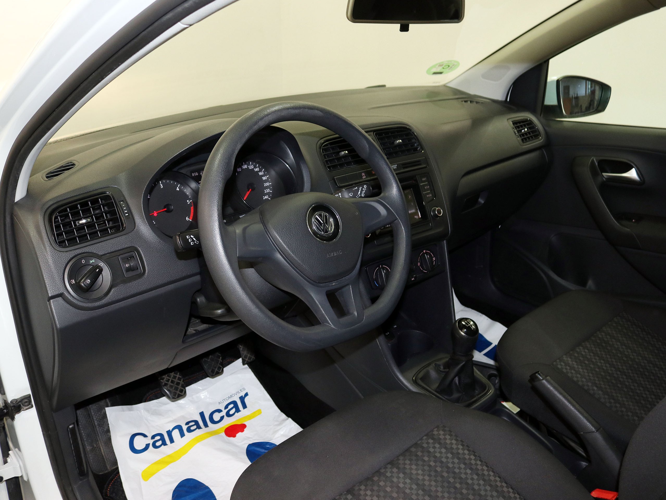 Foto Volkswagen Polo 16