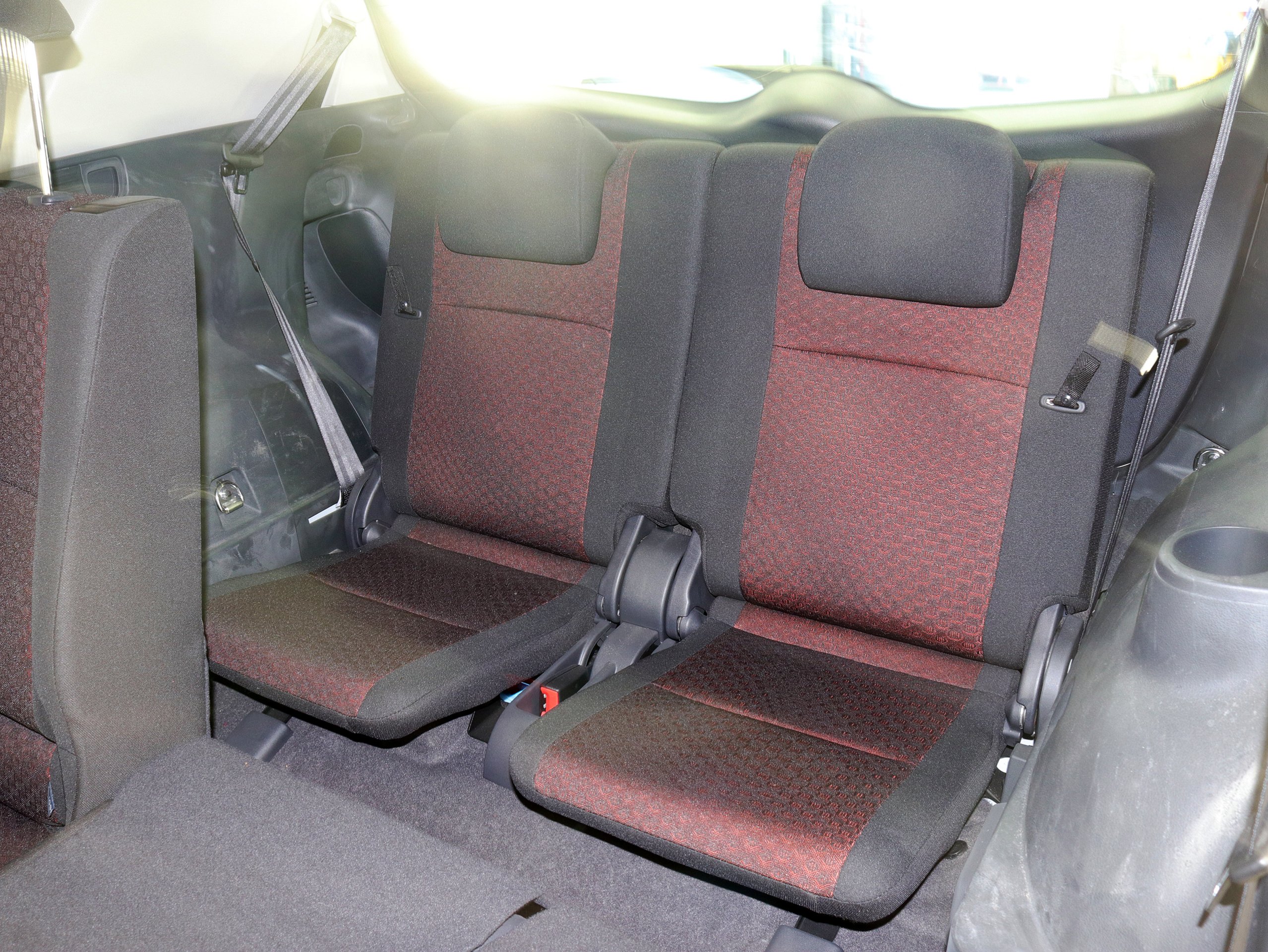Foto Toyota Verso 17