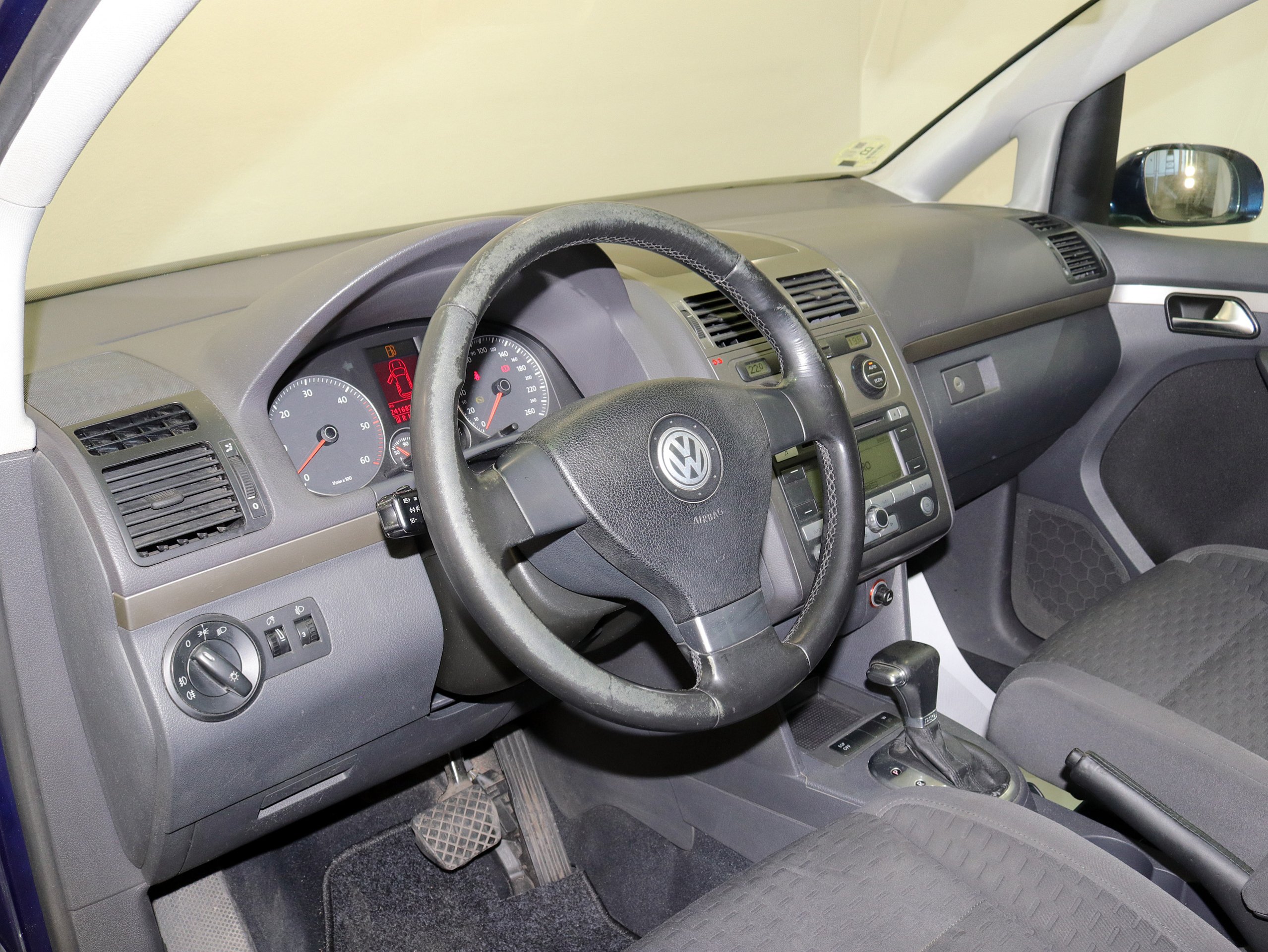 Foto Volkswagen Touran 21 Foto Volkswagen Touran 21