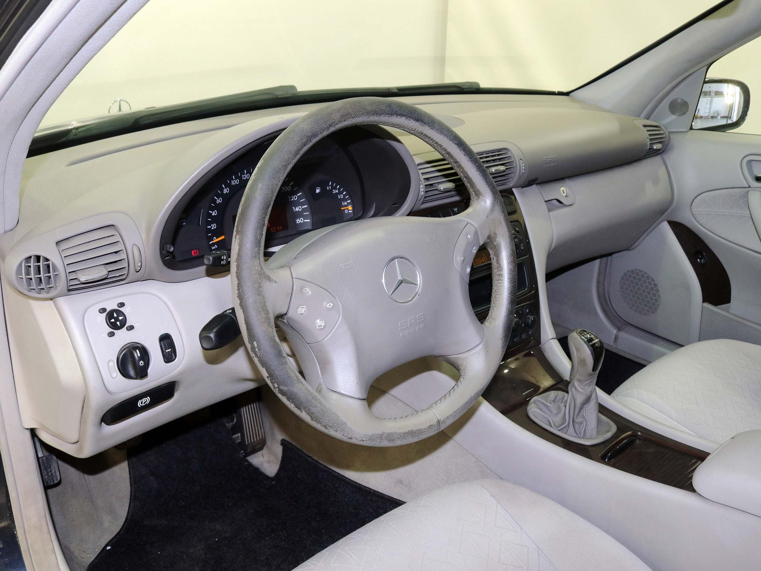 Foto Mercedes-Benz C 270 15