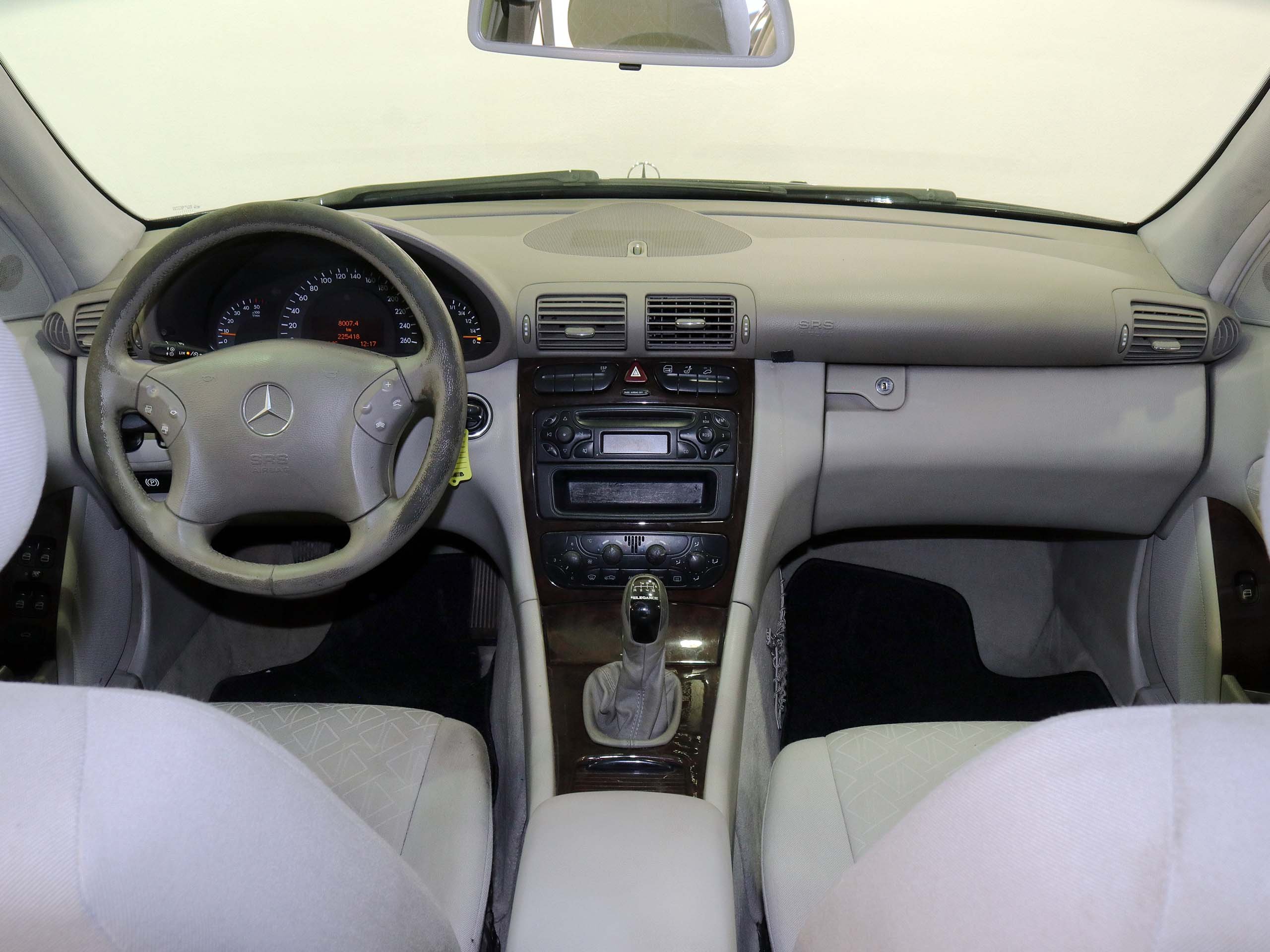 Foto Mercedes-Benz C 270 16