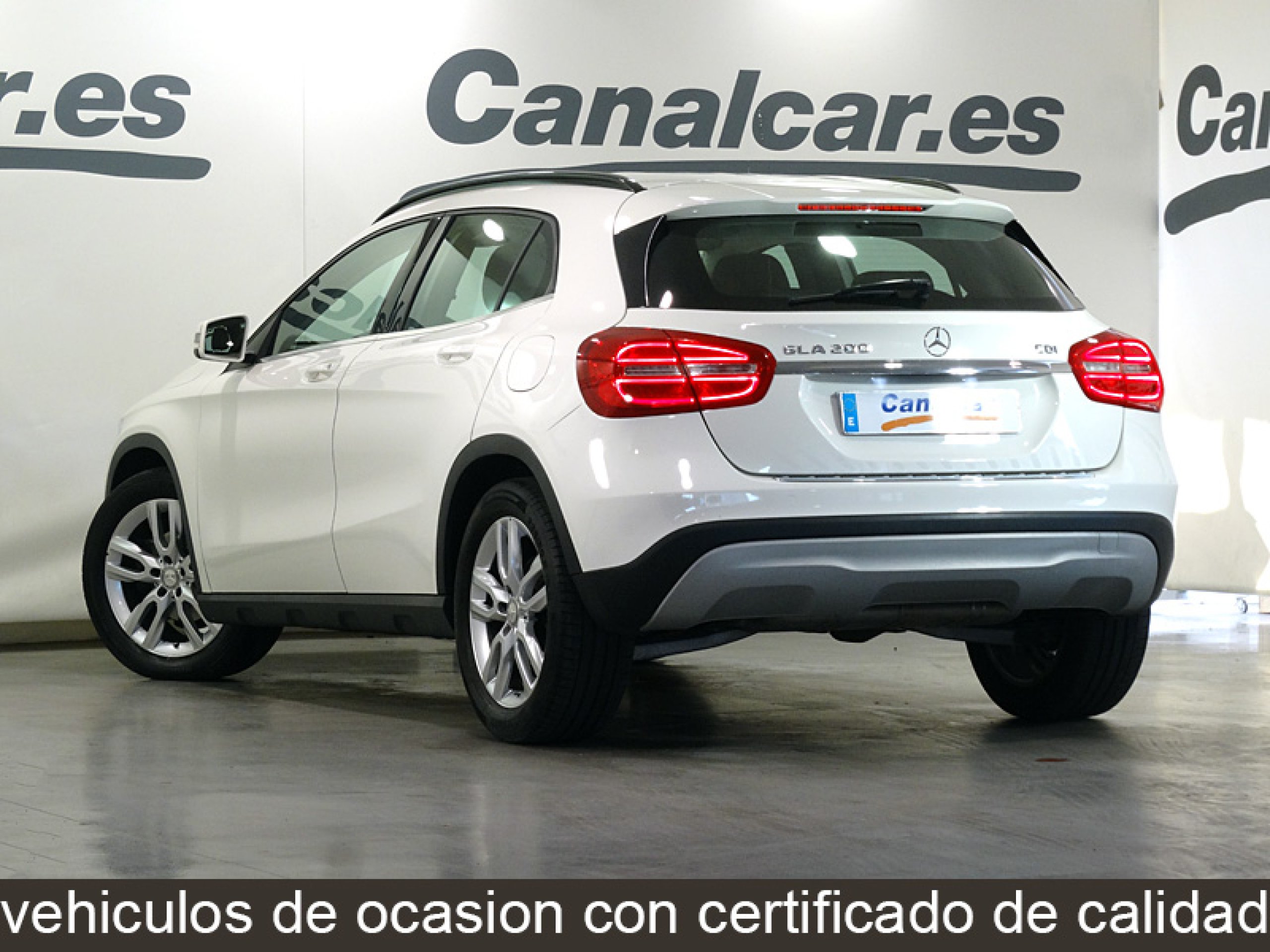 Foto Mercedes-Benz GLA 200 9