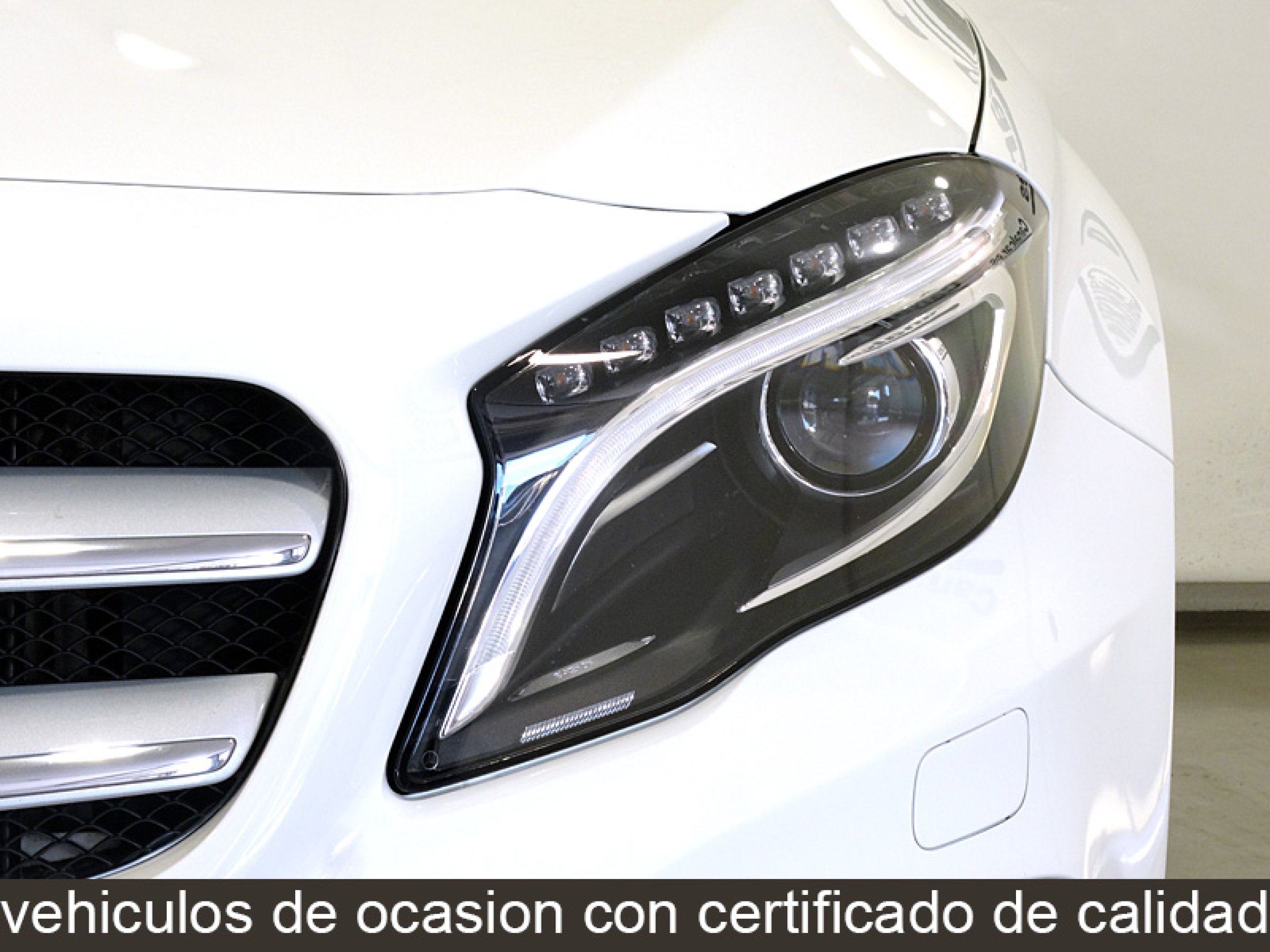 Foto Mercedes-Benz GLA 200 15
