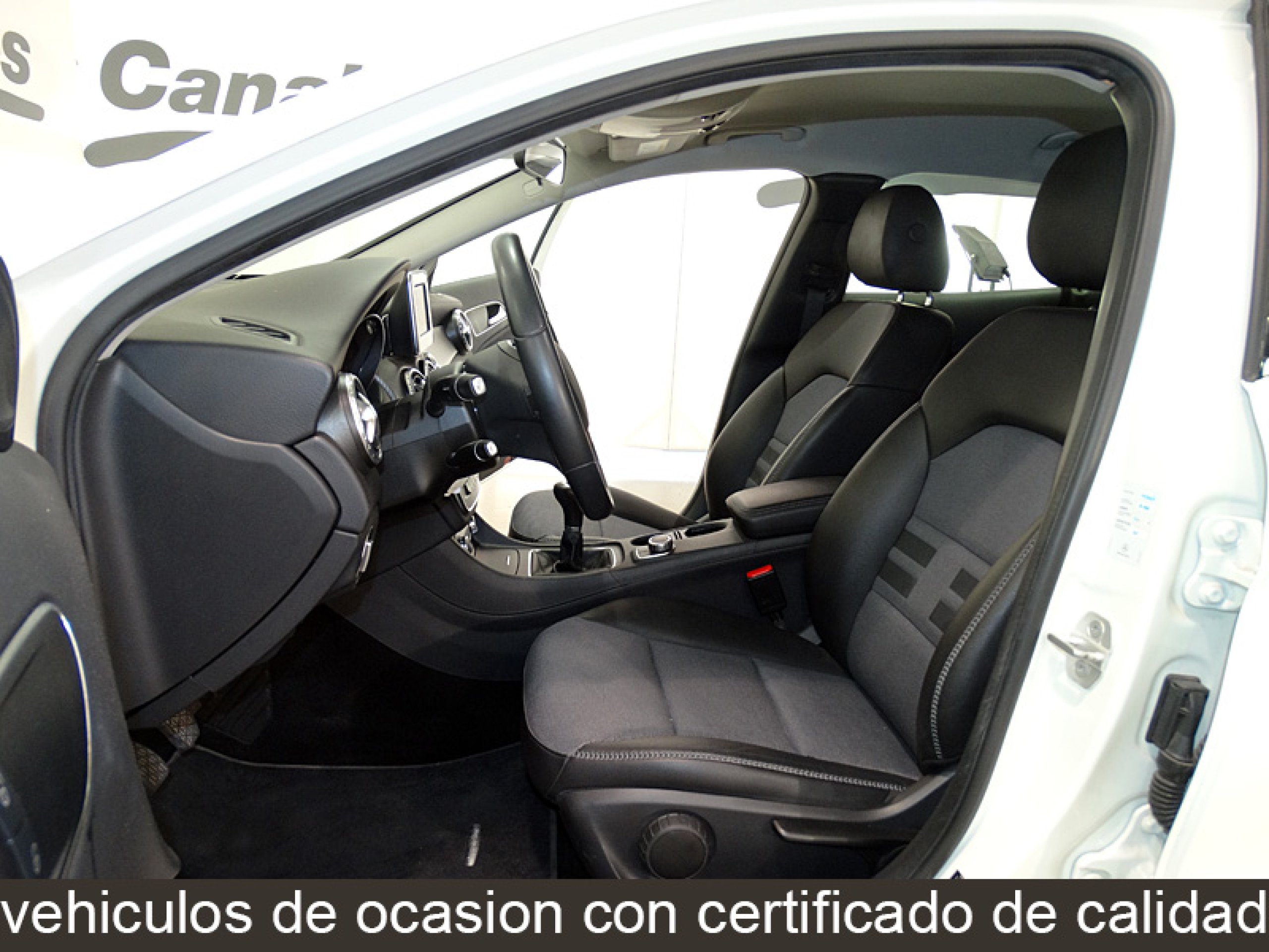 Foto Mercedes-Benz GLA 200 17