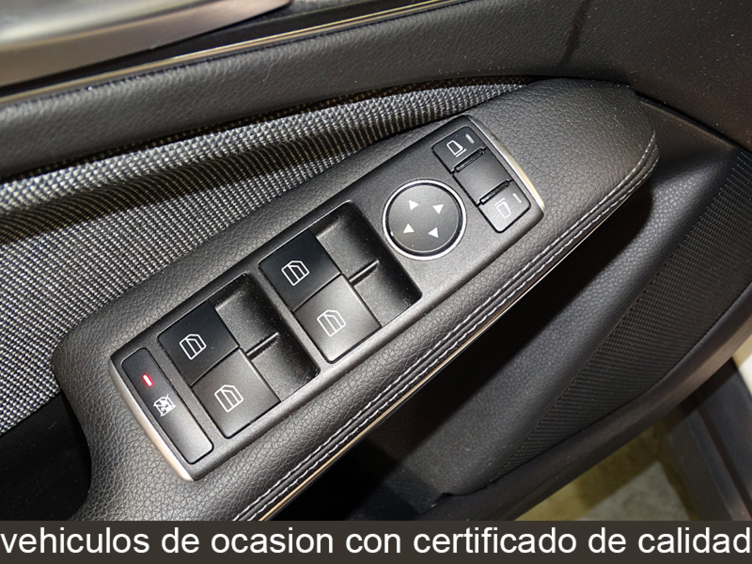 Foto Mercedes-Benz GLA 200 27