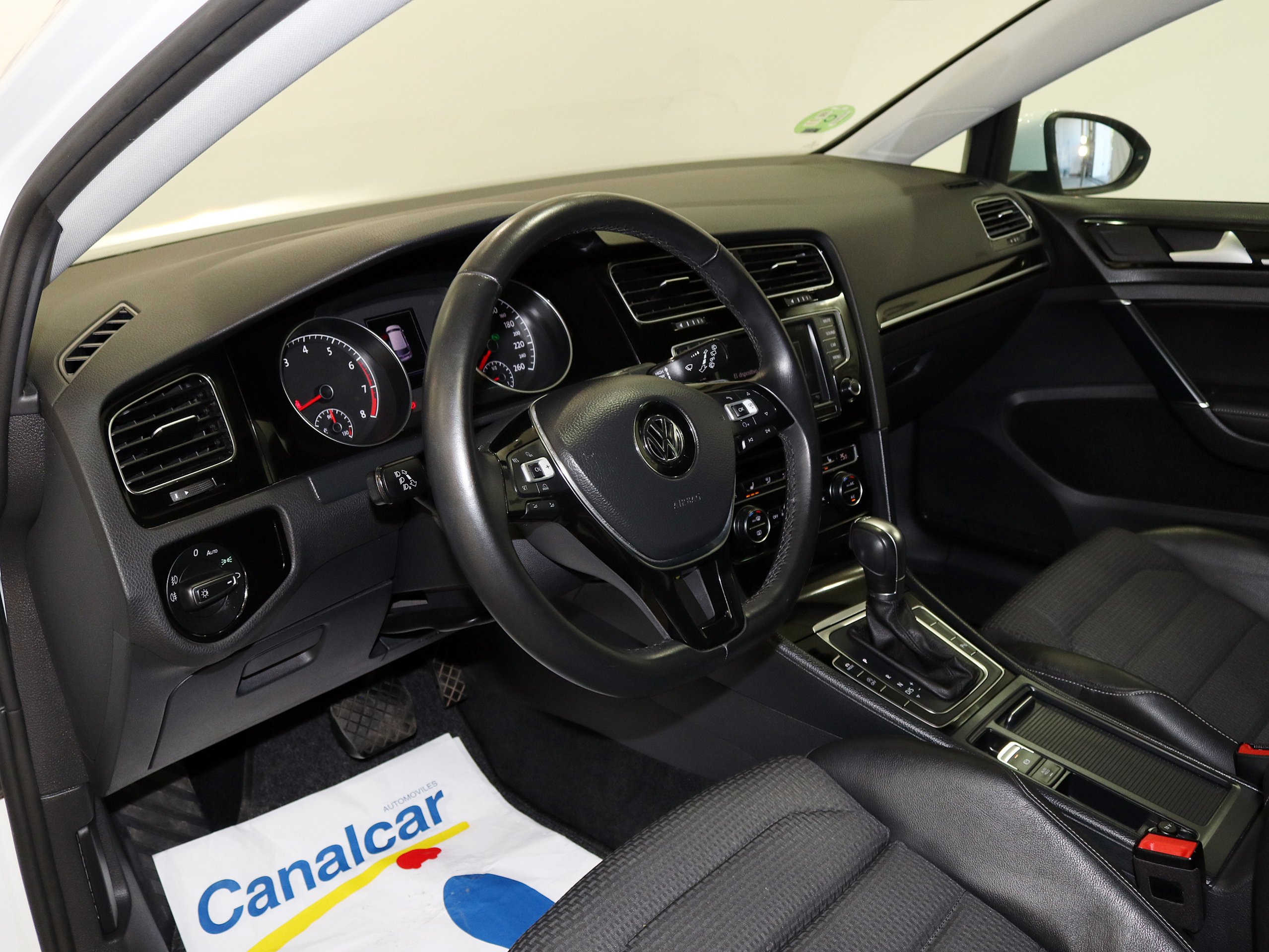 Foto Volkswagen Golf 23