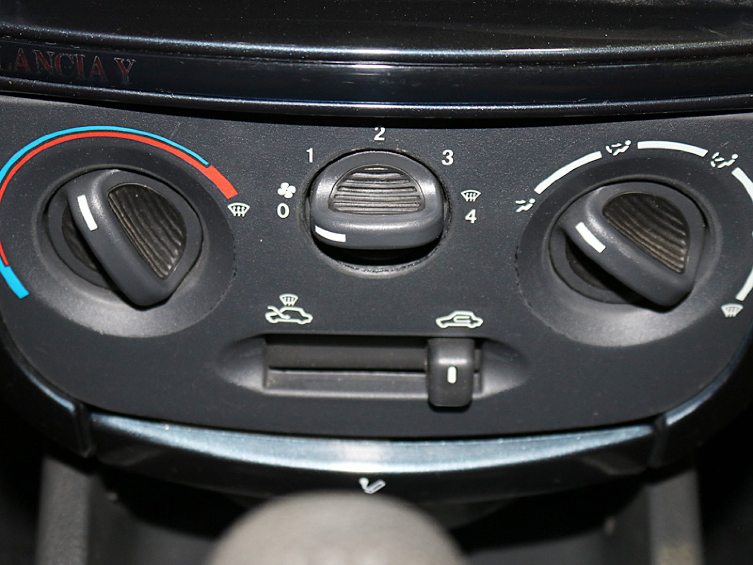 Foto Lancia Ypsilon 20 Foto Lancia Ypsilon 20