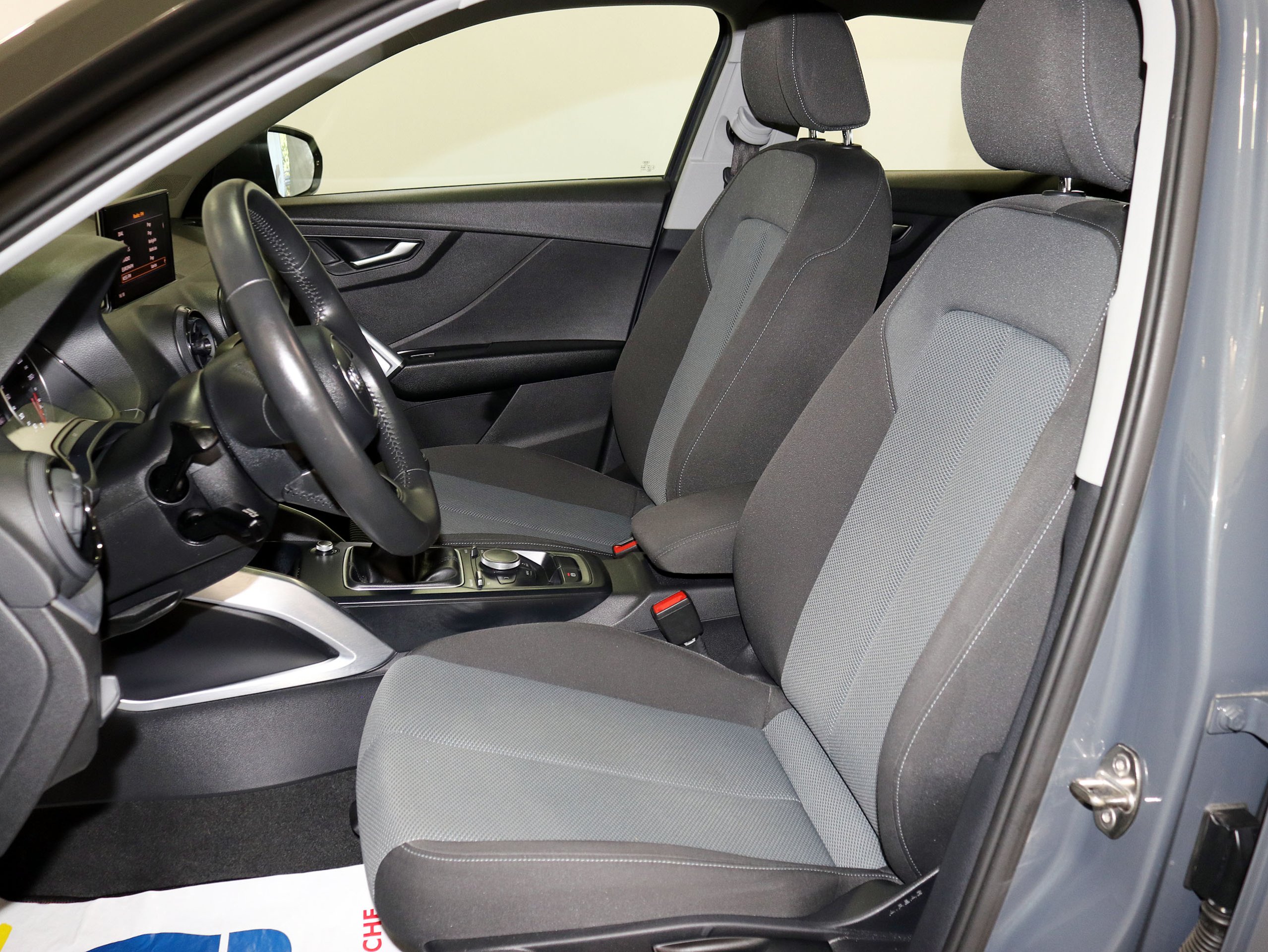 Foto Audi Q2 10