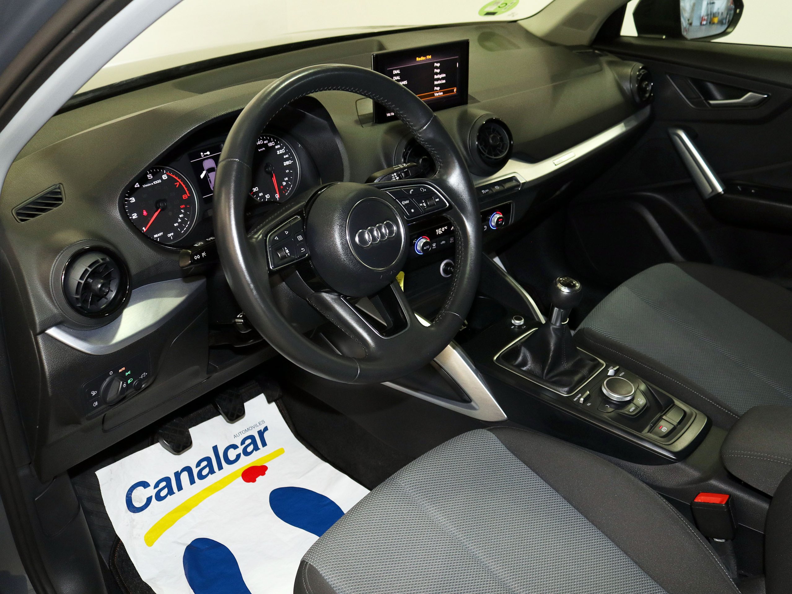 Foto Audi Q2 13